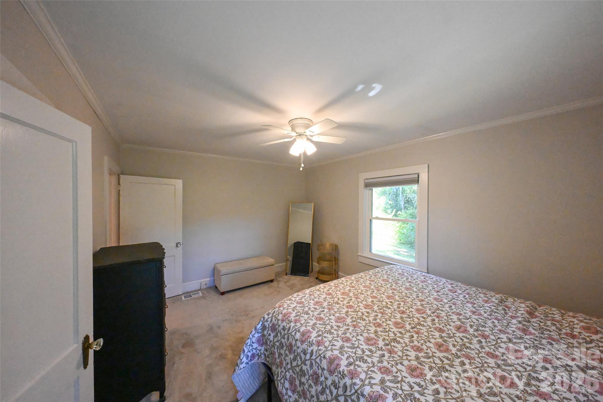 390 Sokassa Road Property Photo 21