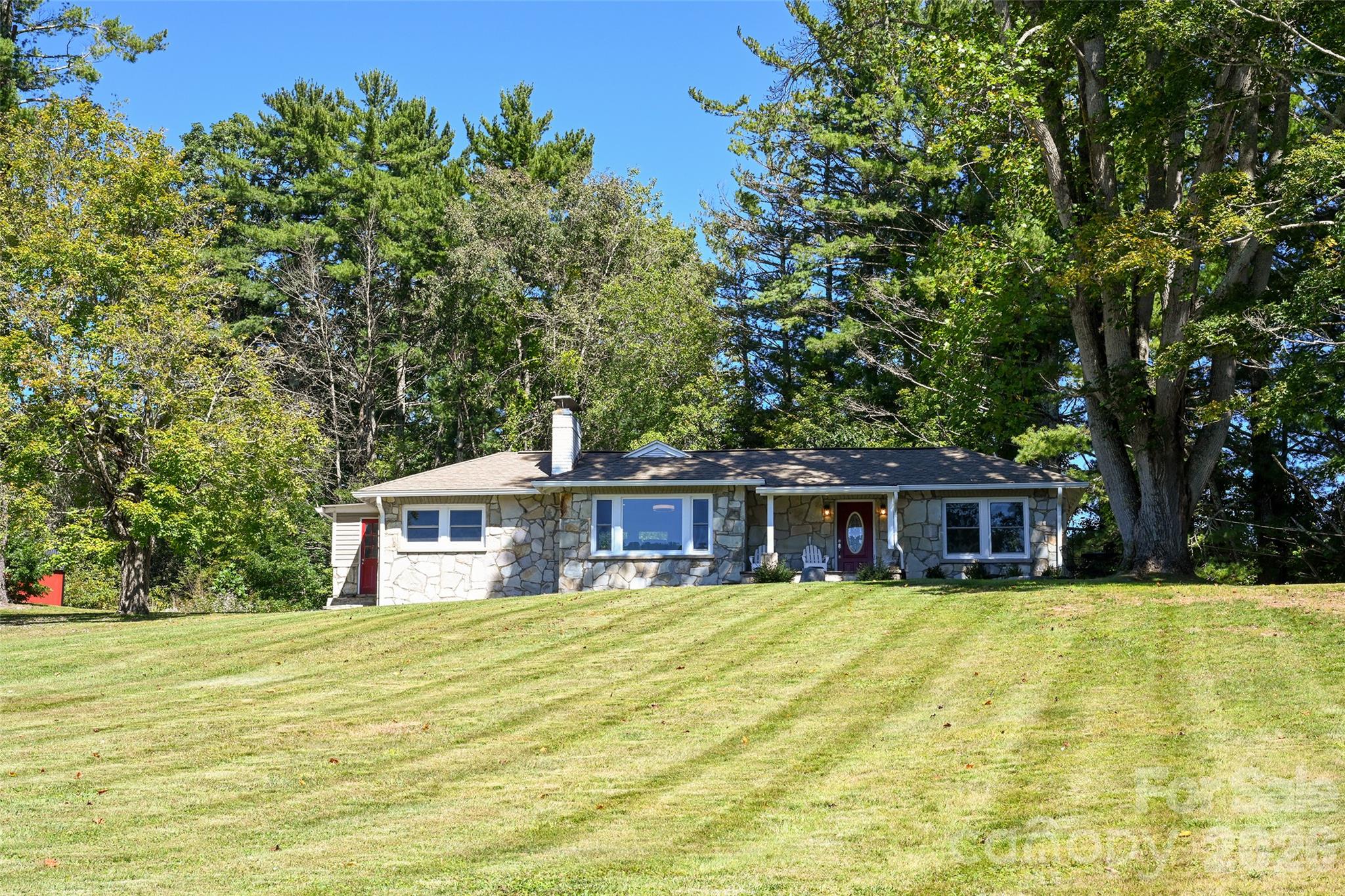 390 Sokassa Road Property Photo 38