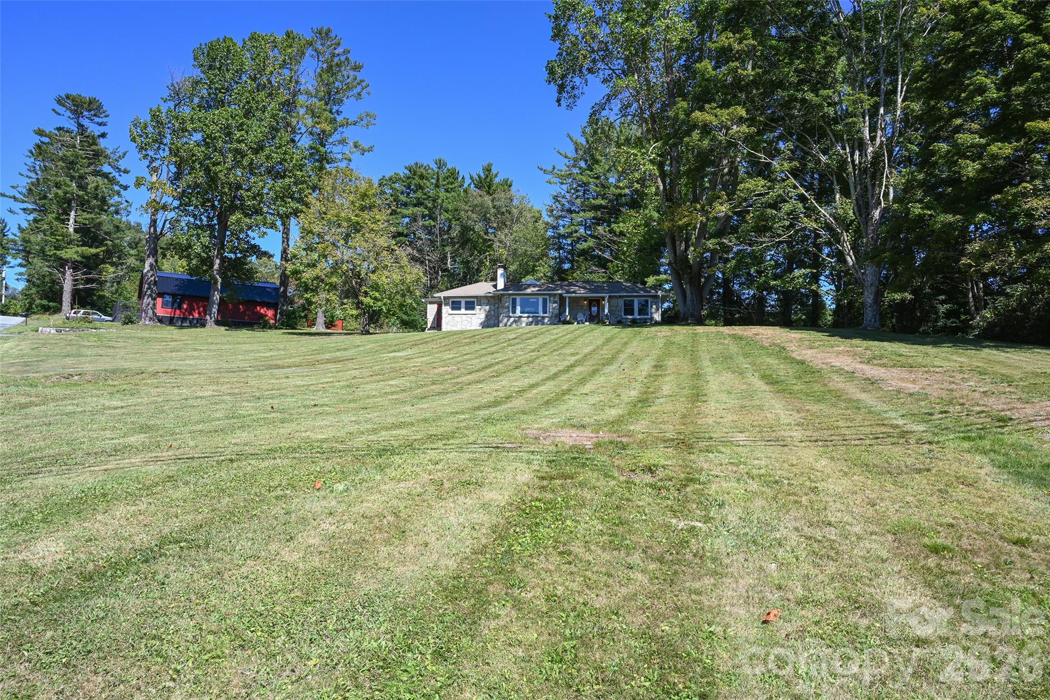 390 Sokassa Road Property Photo 39