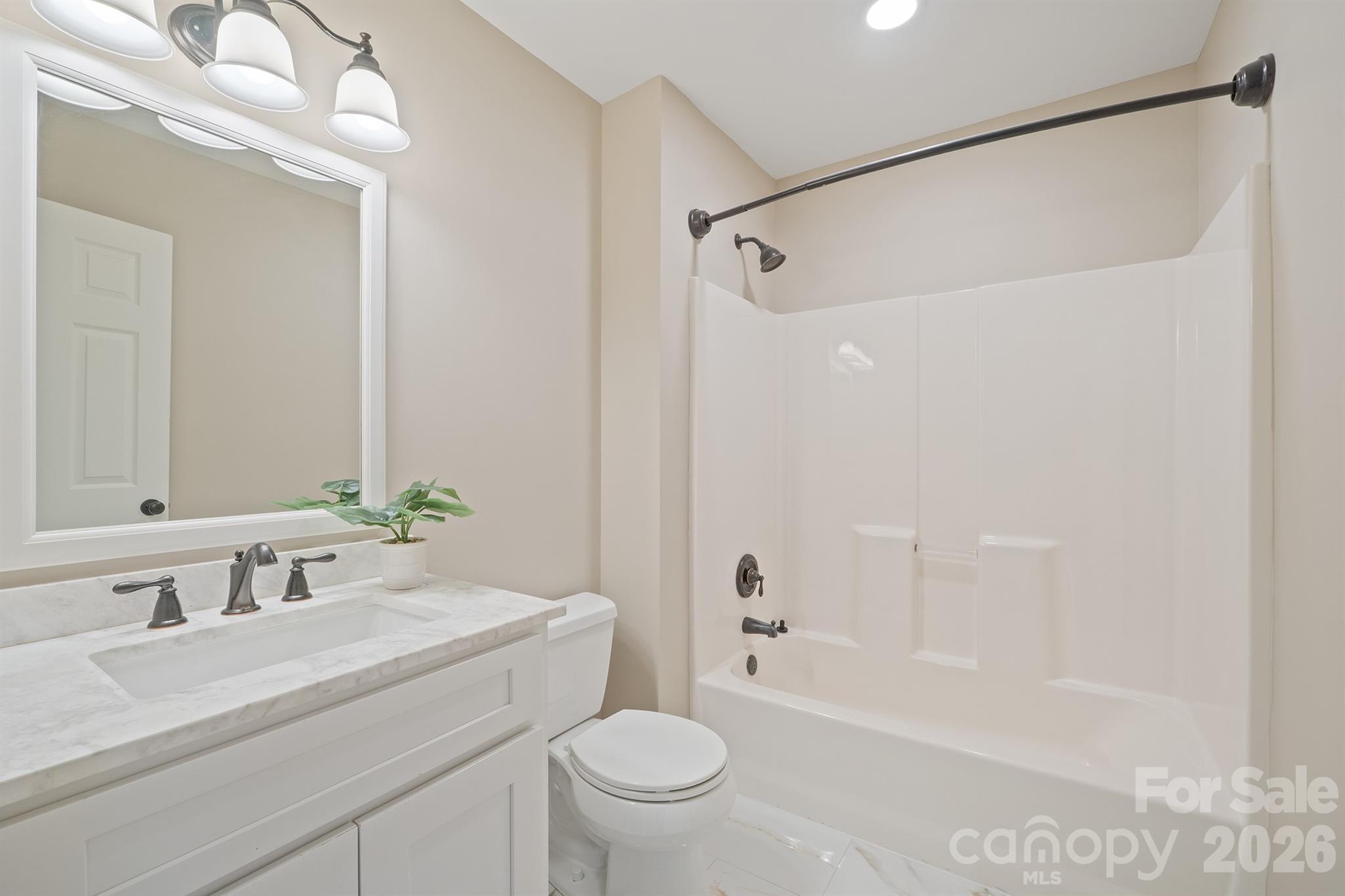 110 Fox Den Circle Property Photo 5