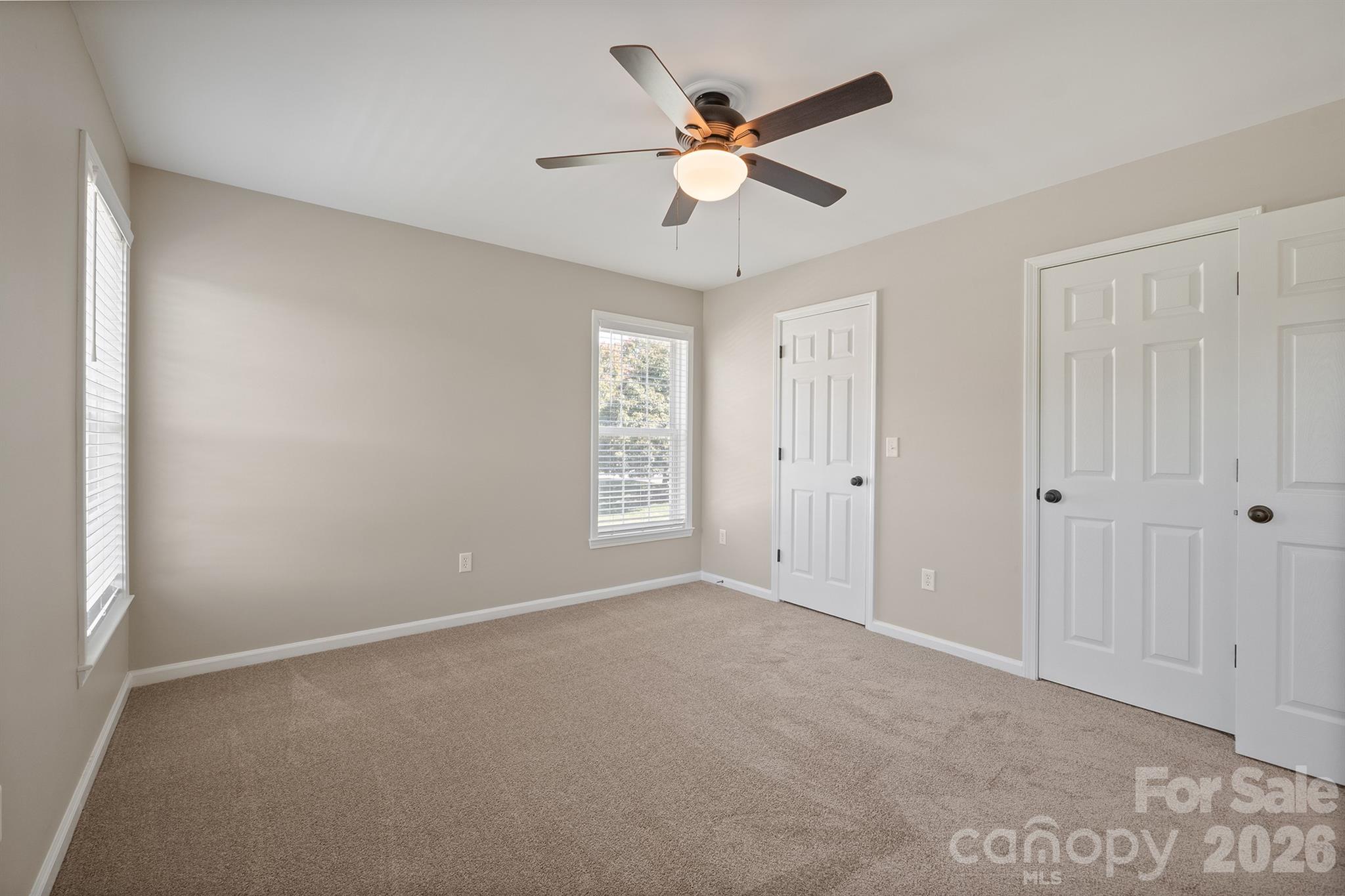 110 Fox Den Circle Property Photo 8