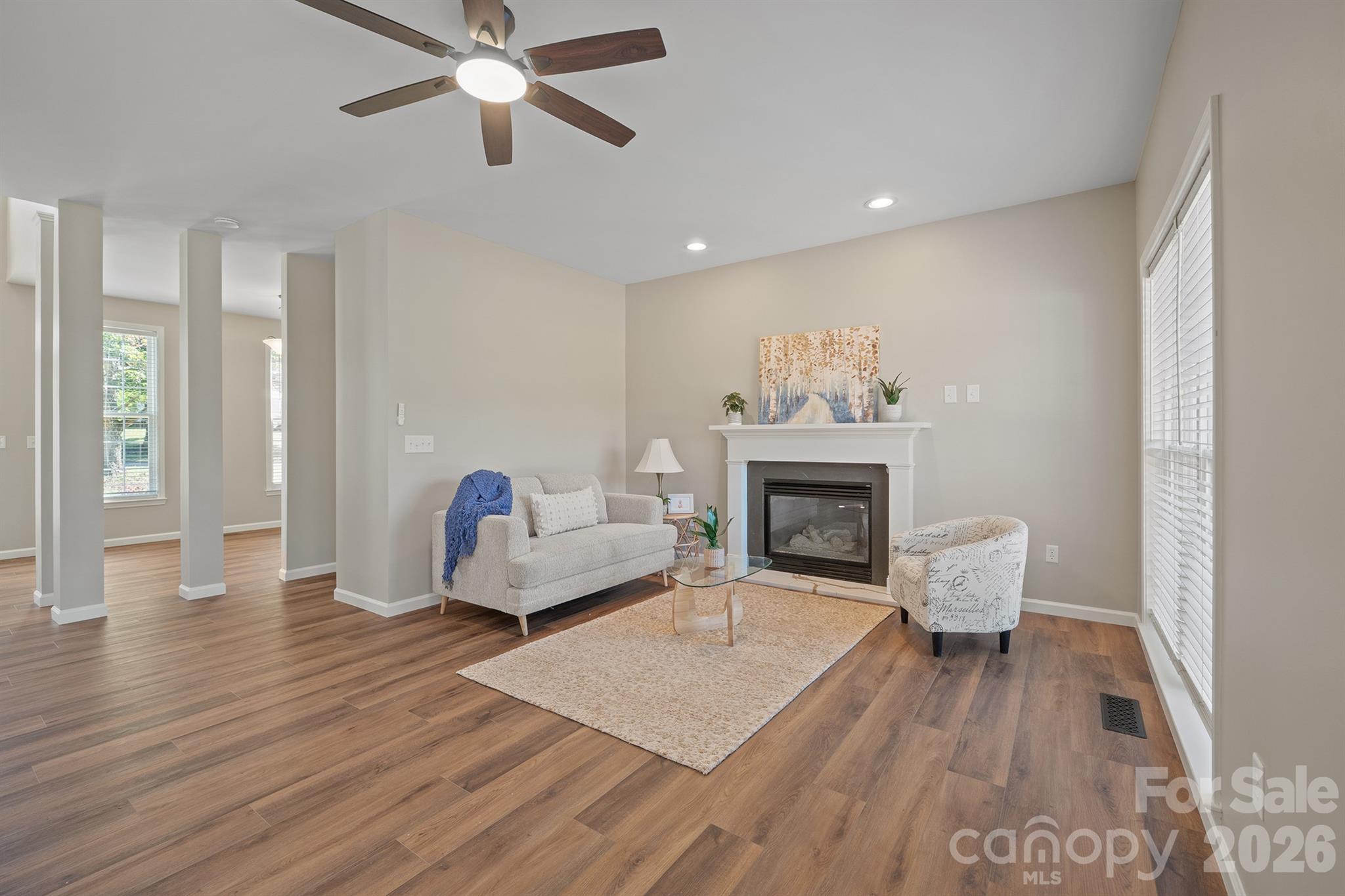 110 Fox Den Circle Property Photo 12