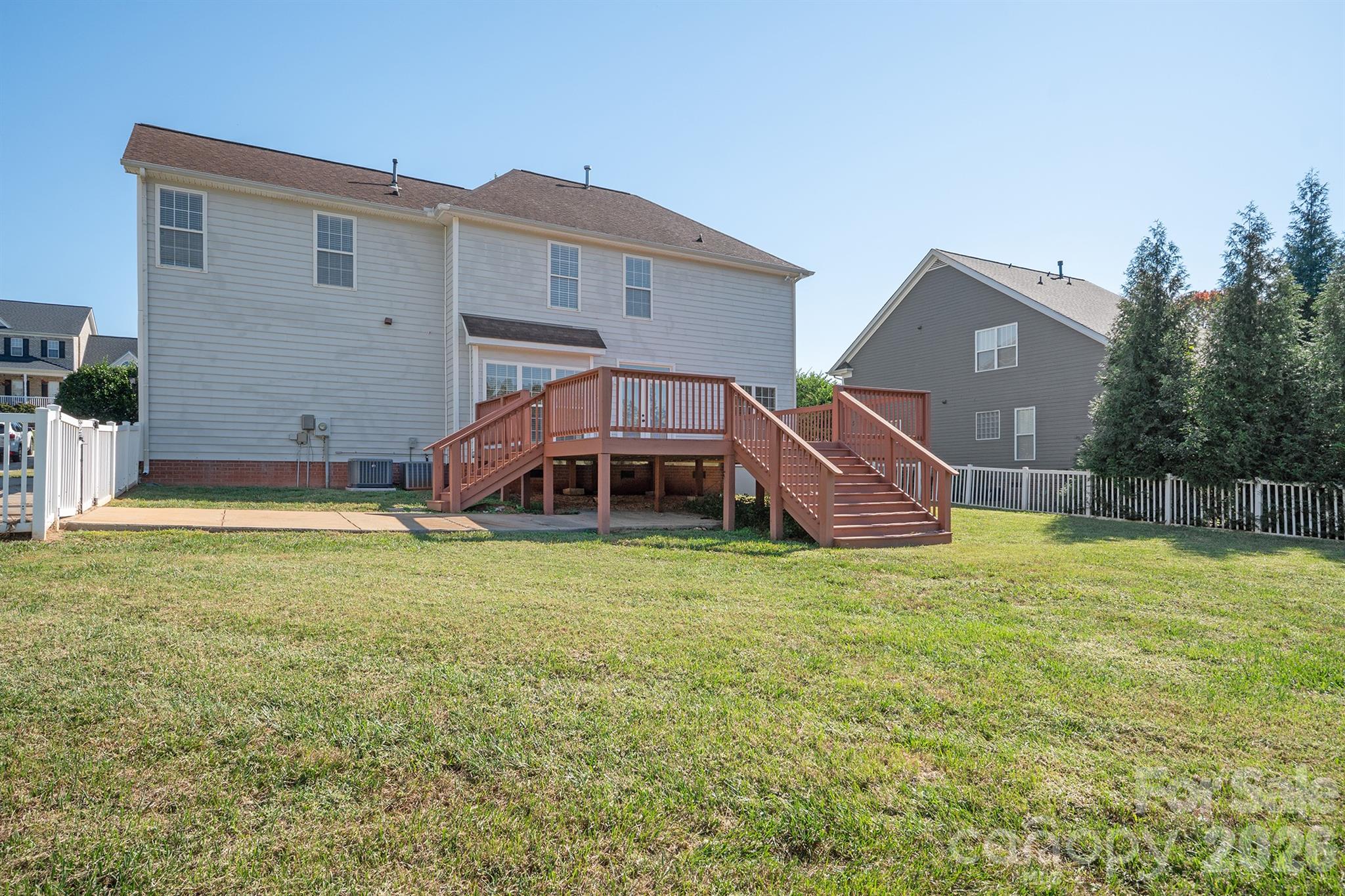 110 Fox Den Circle Property Photo 16