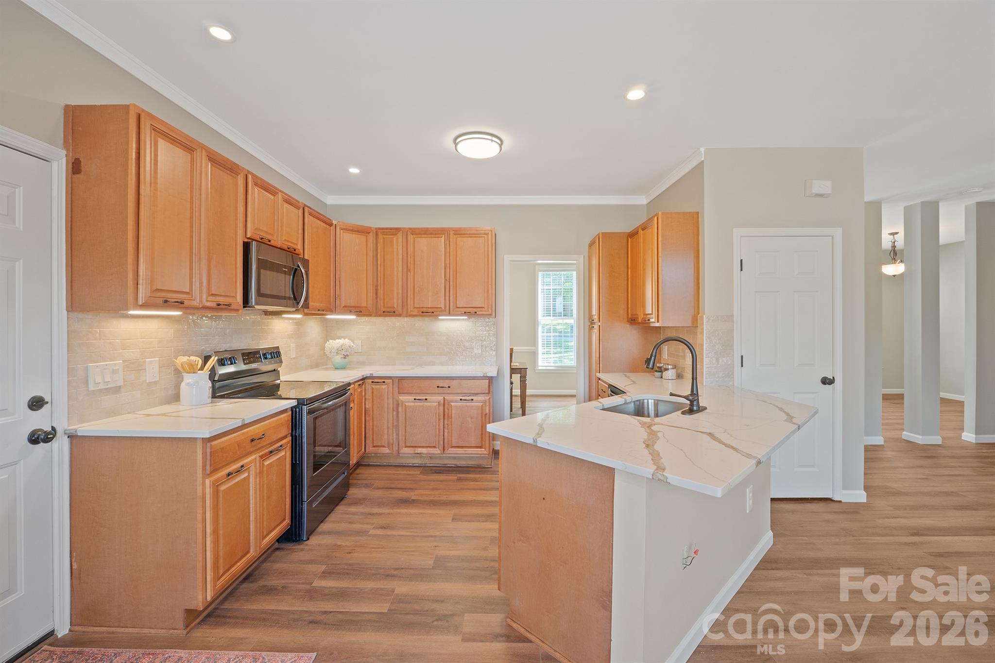110 Fox Den Circle Property Photo 25