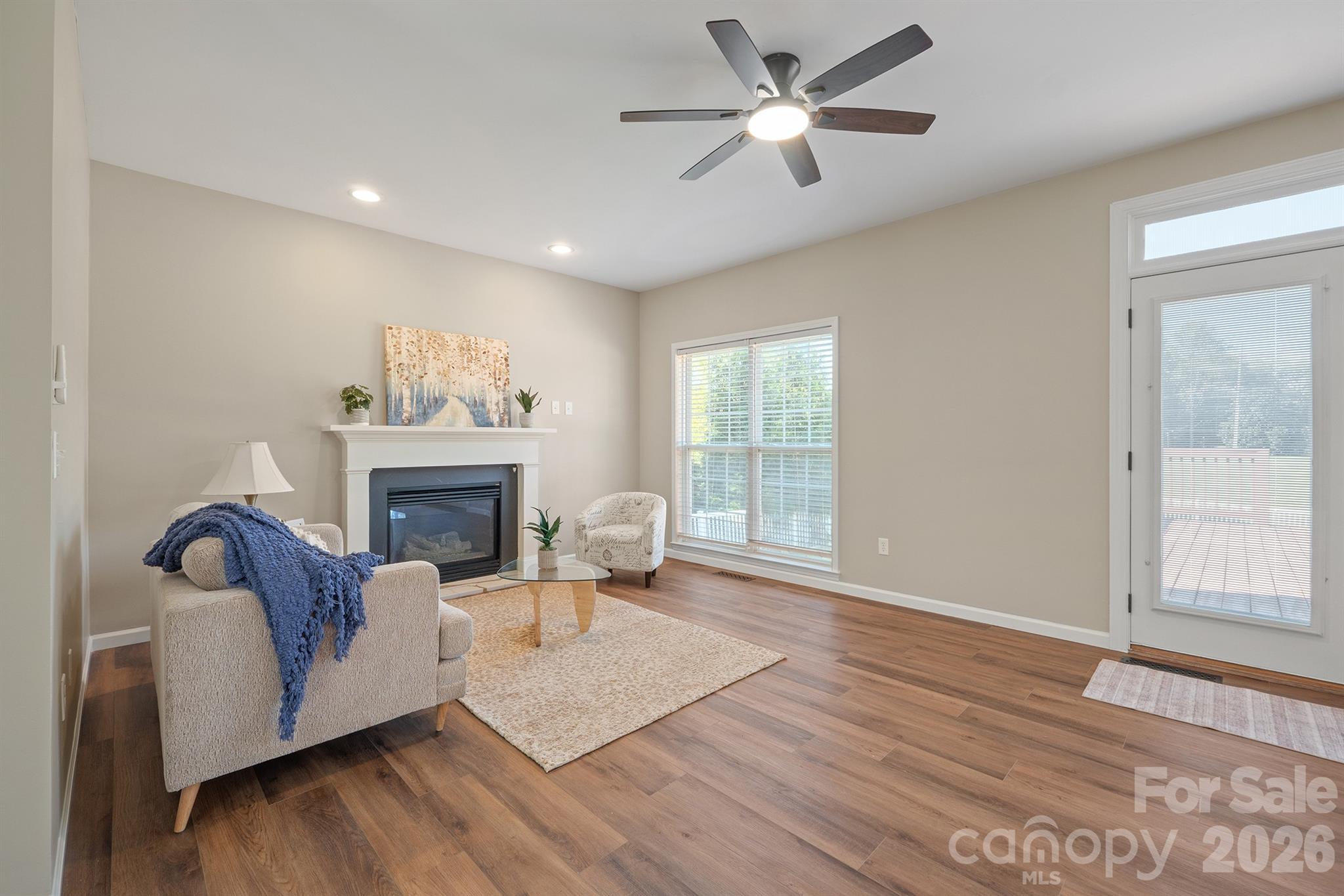 110 Fox Den Circle Property Photo 30