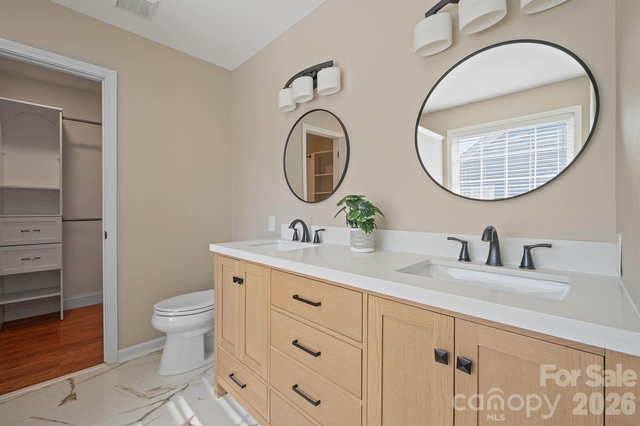 110 Fox Den Circle Property Photo 33