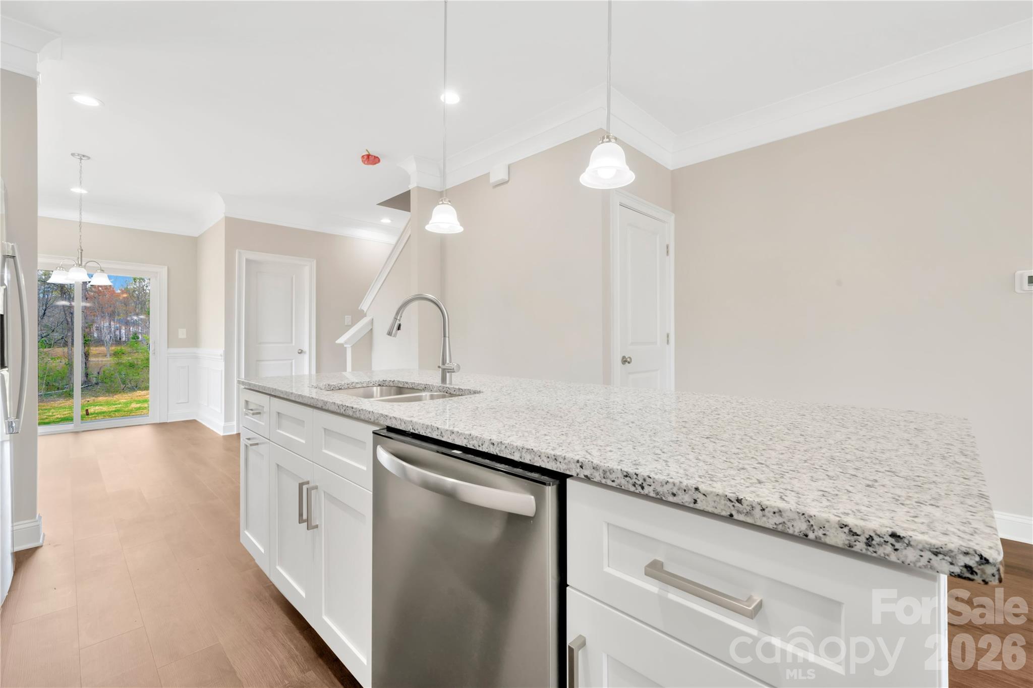 452 Dawn Circle 285-286 Property Photo 8