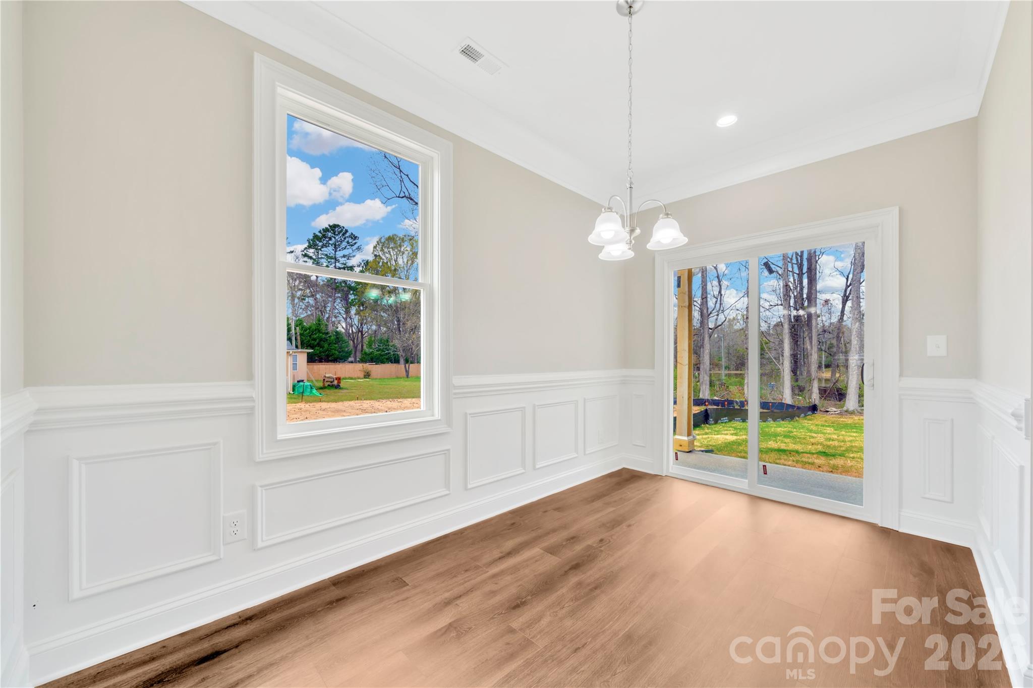 452 Dawn Circle 285-286 Property Photo 12