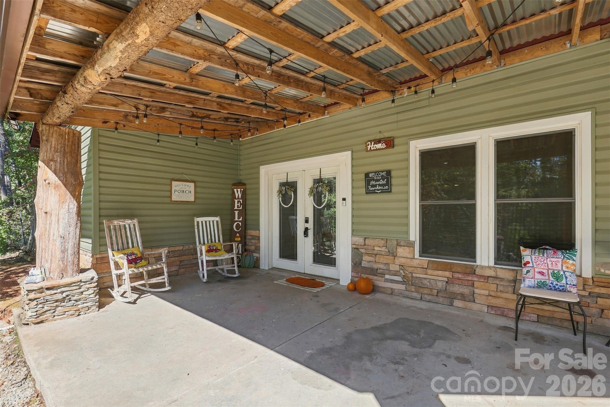 1924 Windy Hill Place Property Photo 5