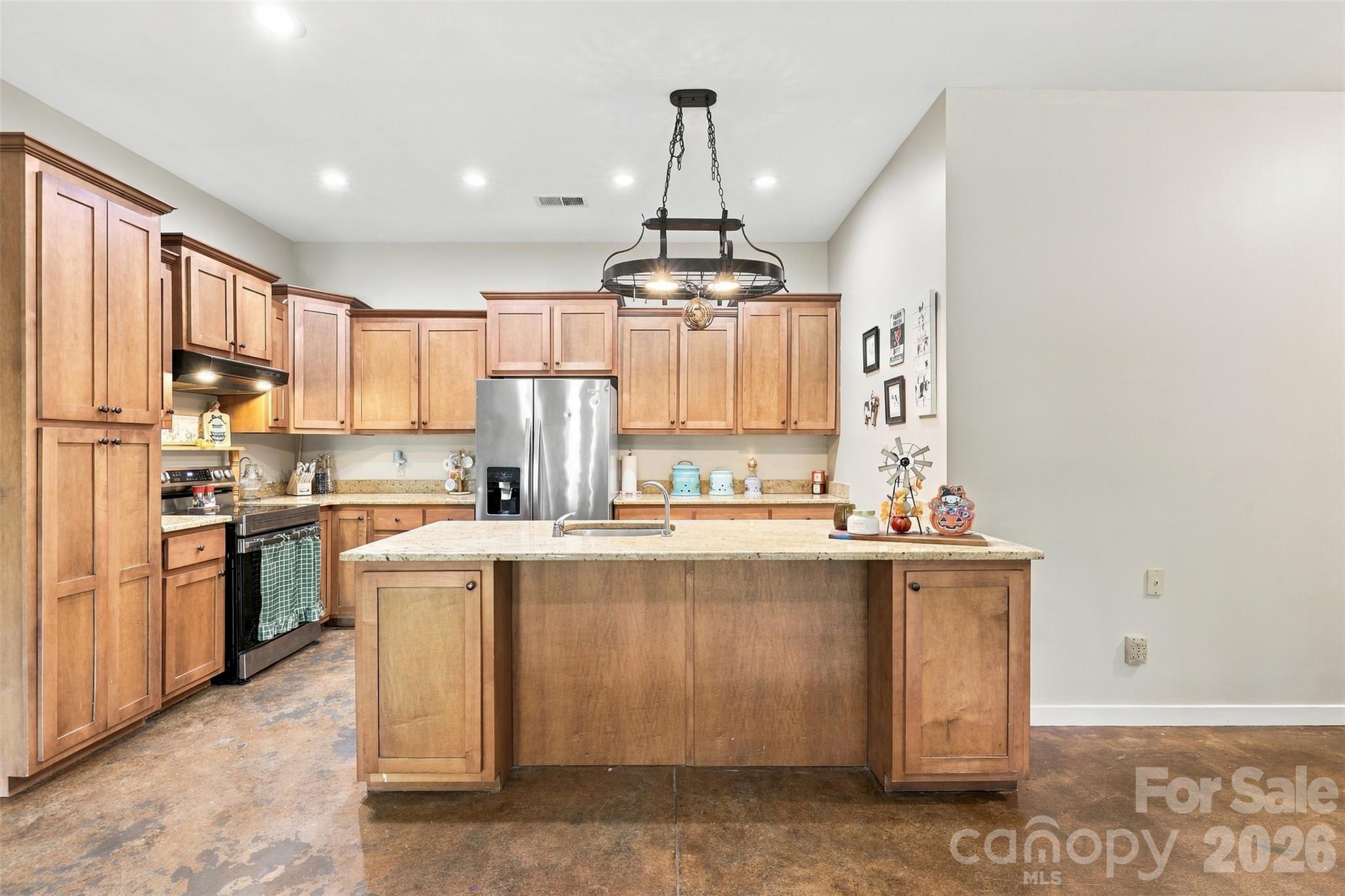 1924 Windy Hill Place Property Photo 10