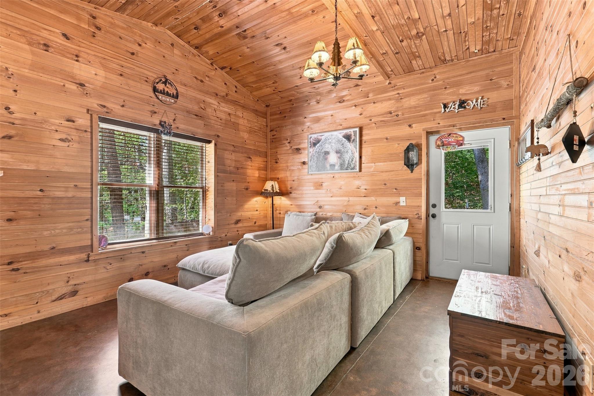 1924 Windy Hill Place Property Photo 13