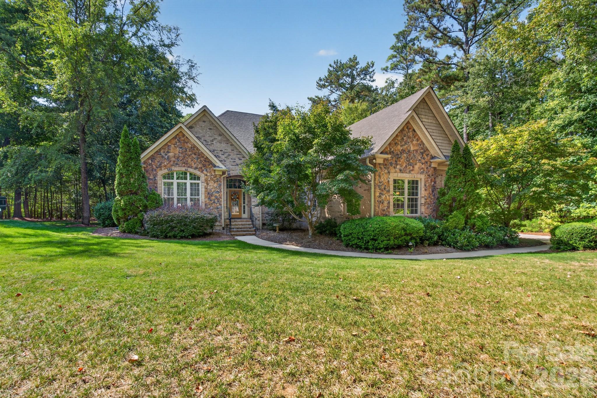1475 Floral Road Property Photo 1