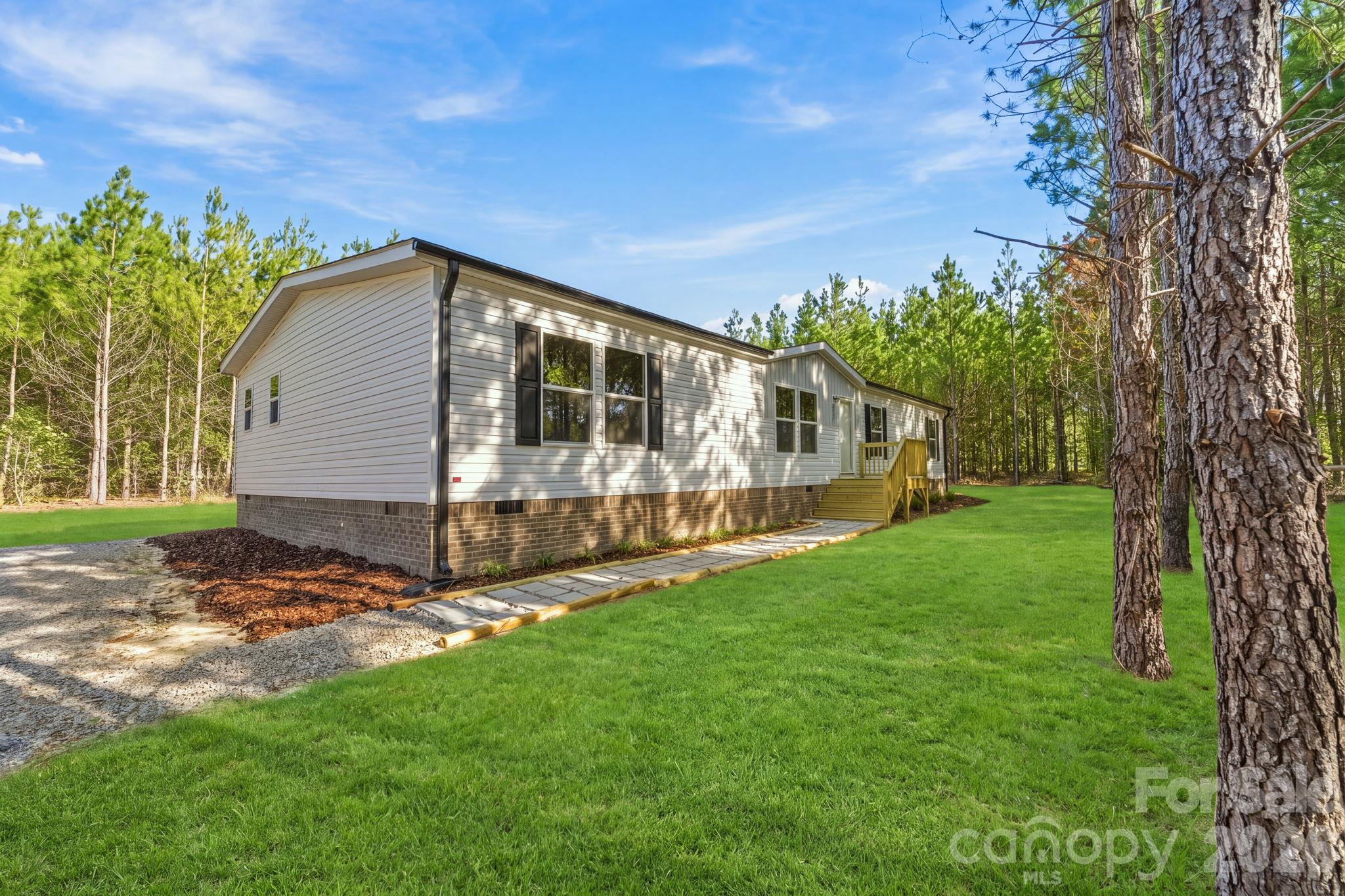 875 Windblow Road Property Photo 1