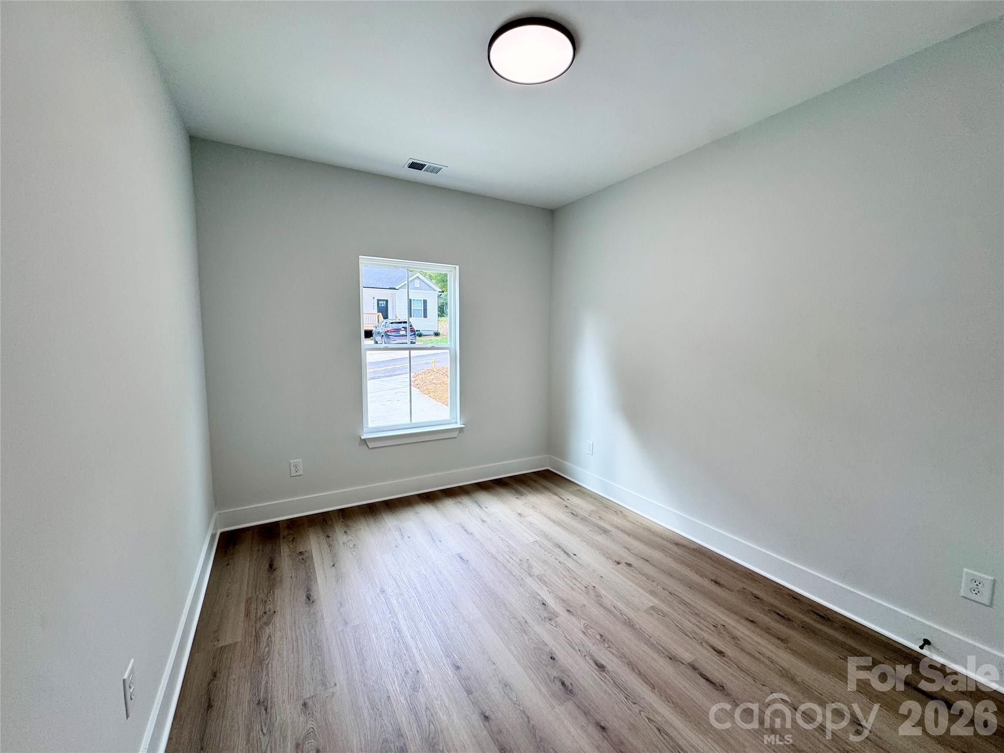 606 E Robinson Street Property Photo 11