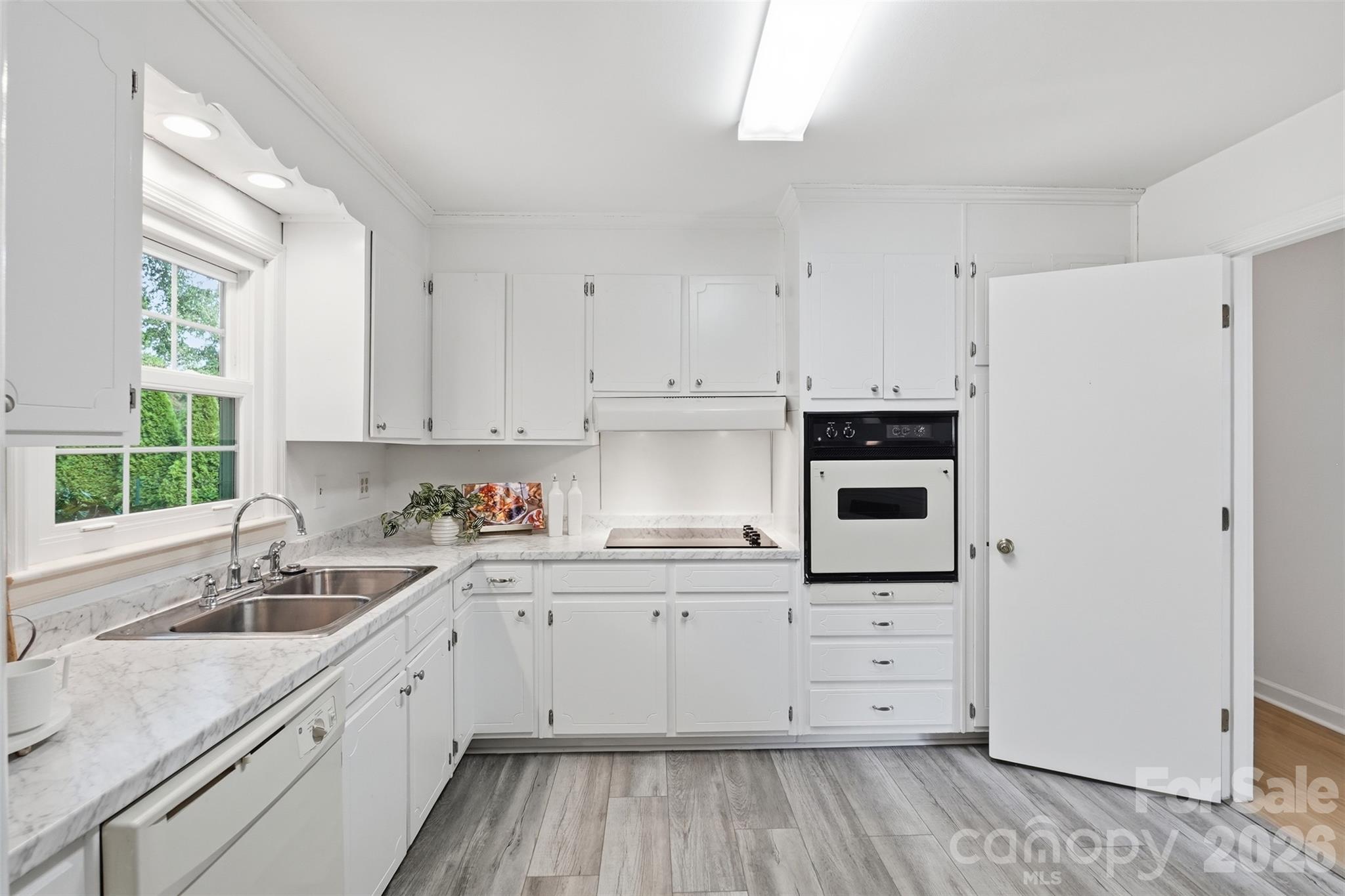 5724 Telfair Road Property Photo 17
