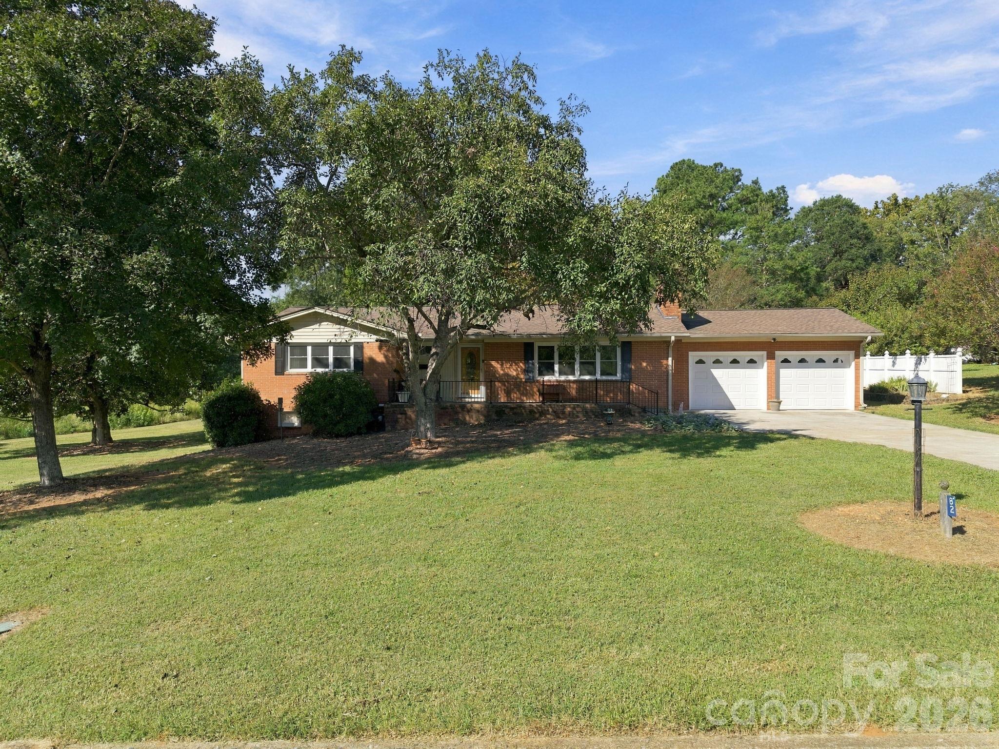 82 Henderson Street Property Photo 1