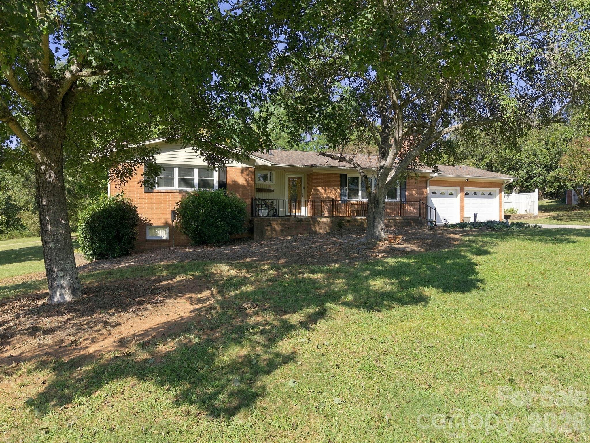82 Henderson Street Property Photo 2