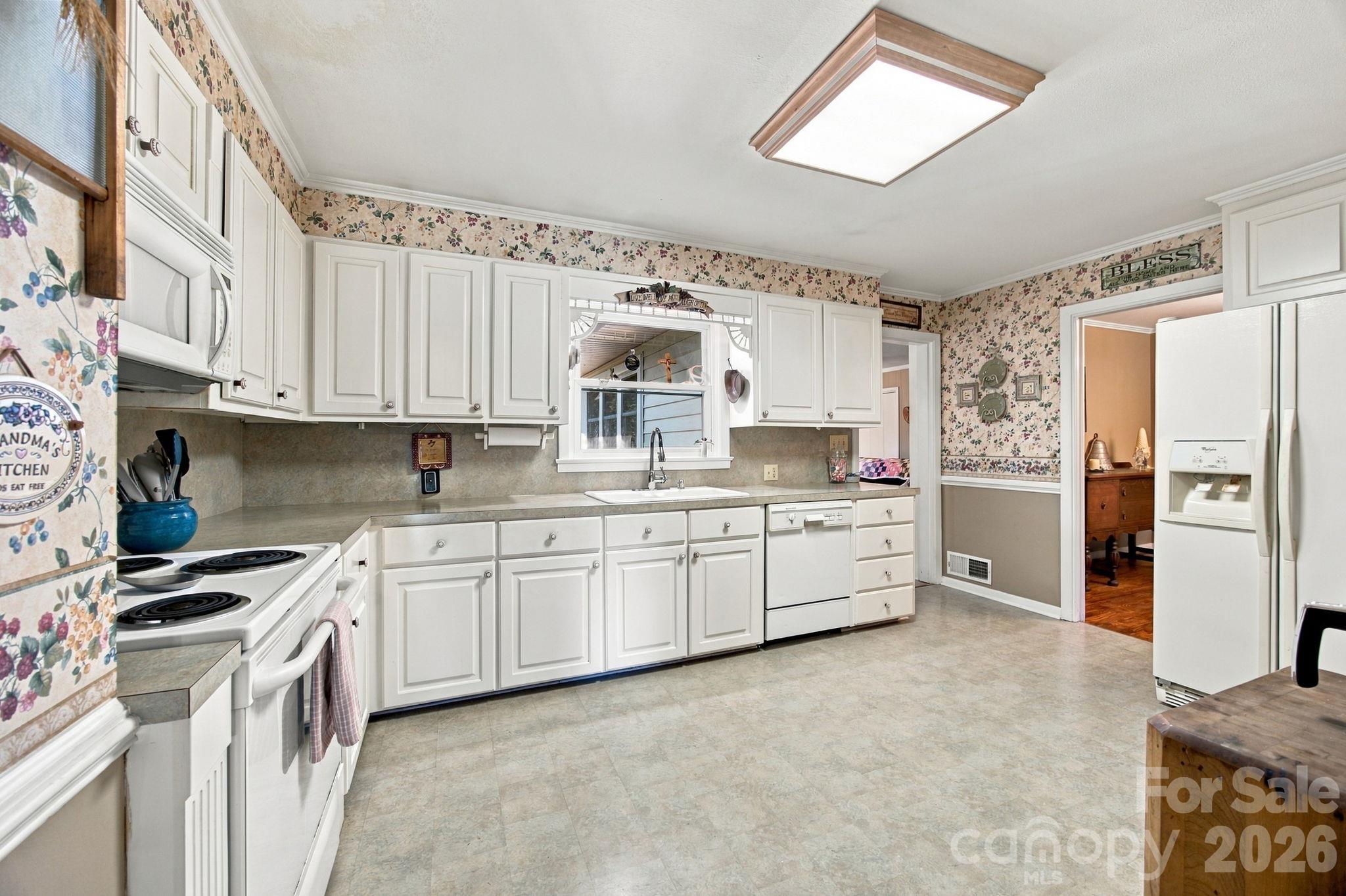 82 Henderson Street Property Photo 23