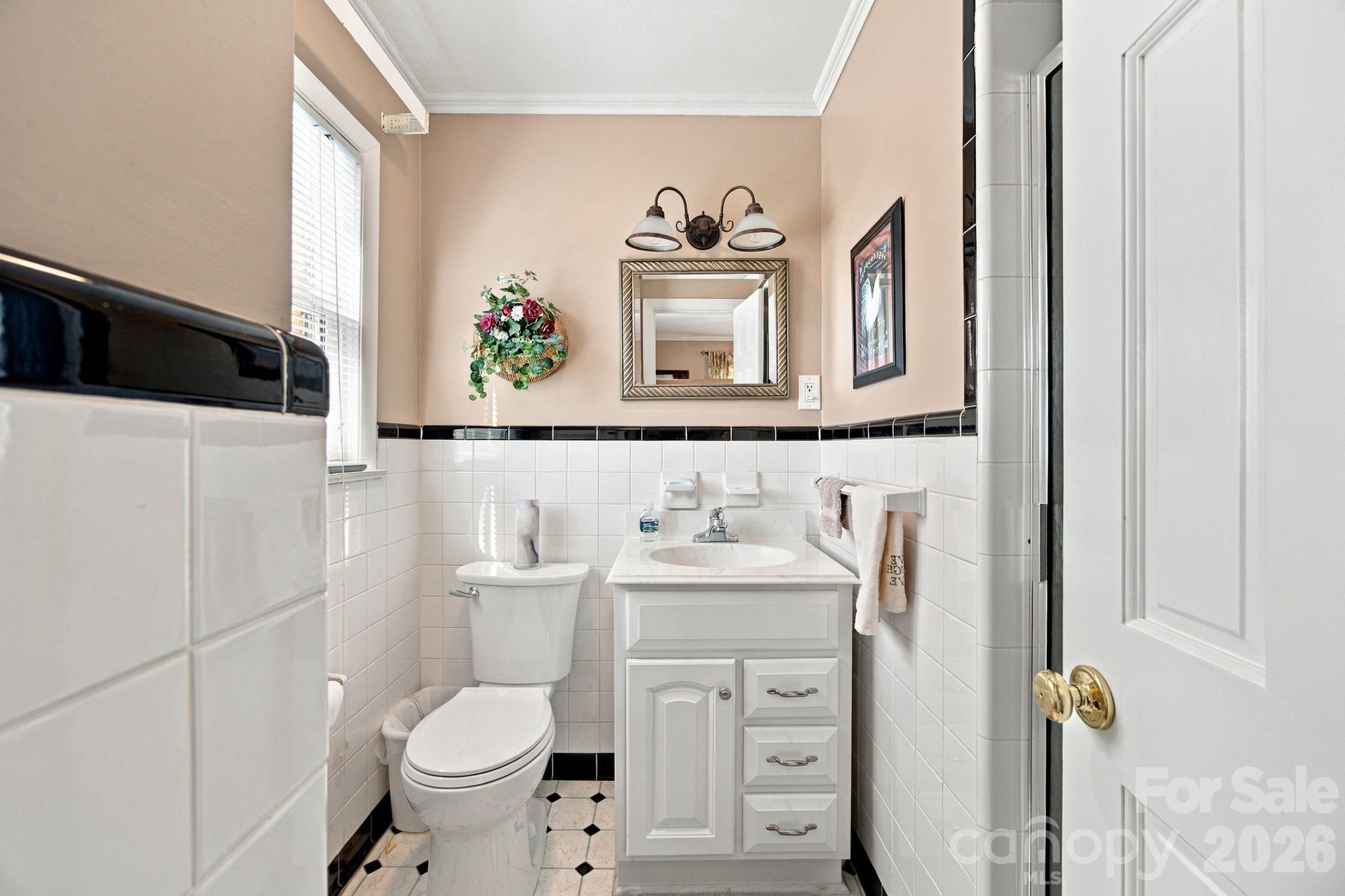 82 Henderson Street Property Photo 34