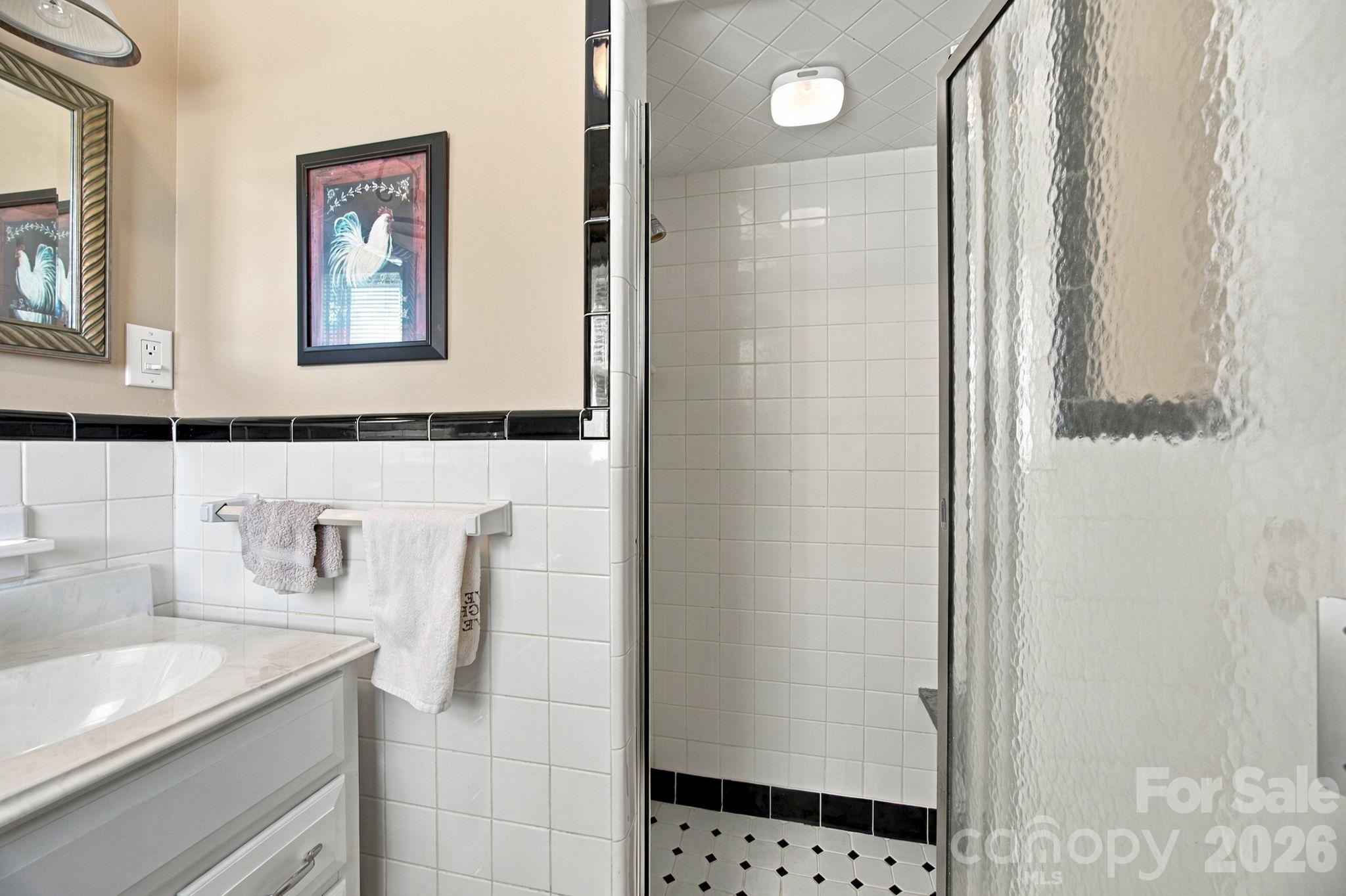 82 Henderson Street Property Photo 35