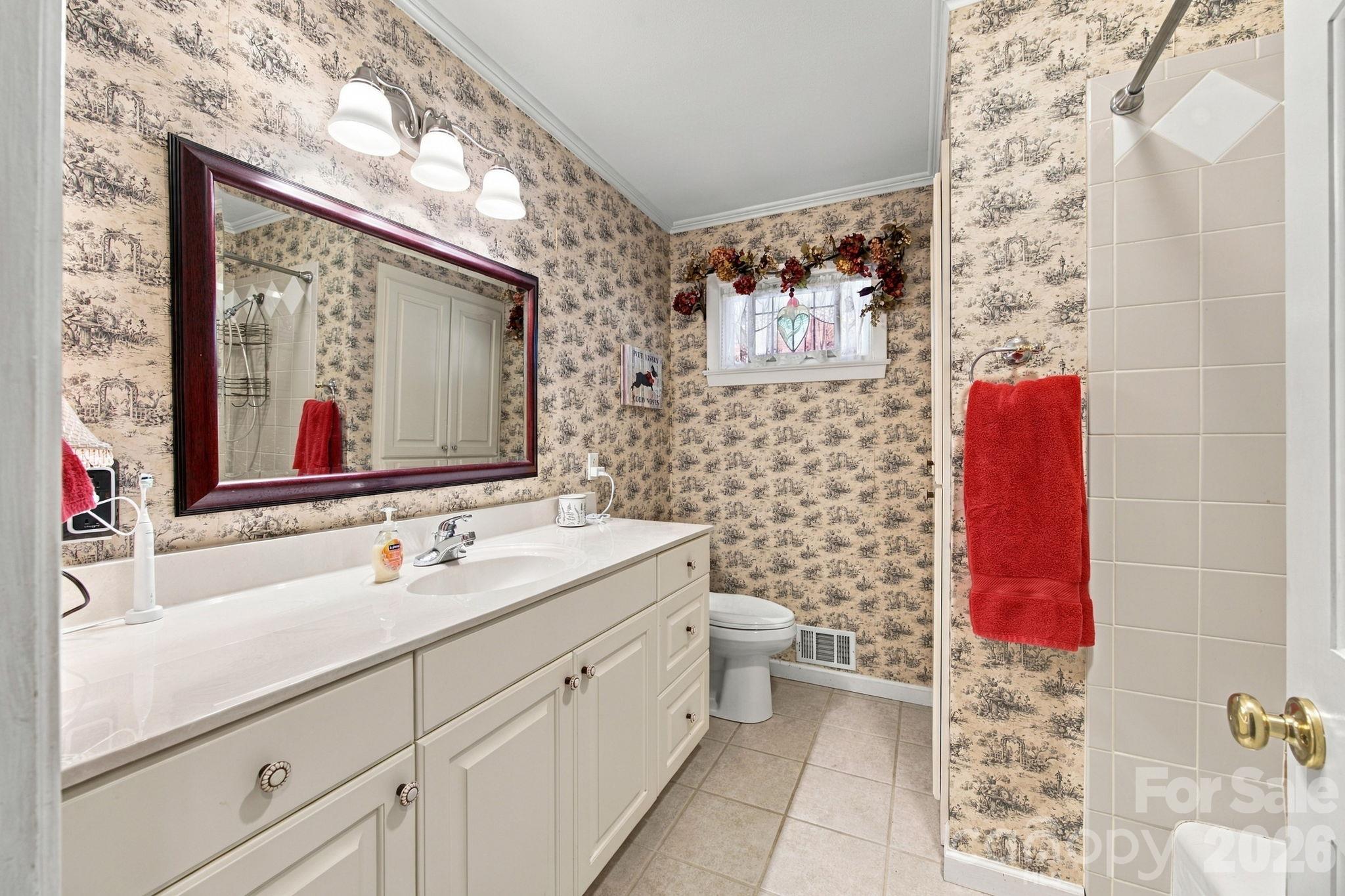 82 Henderson Street Property Photo 36