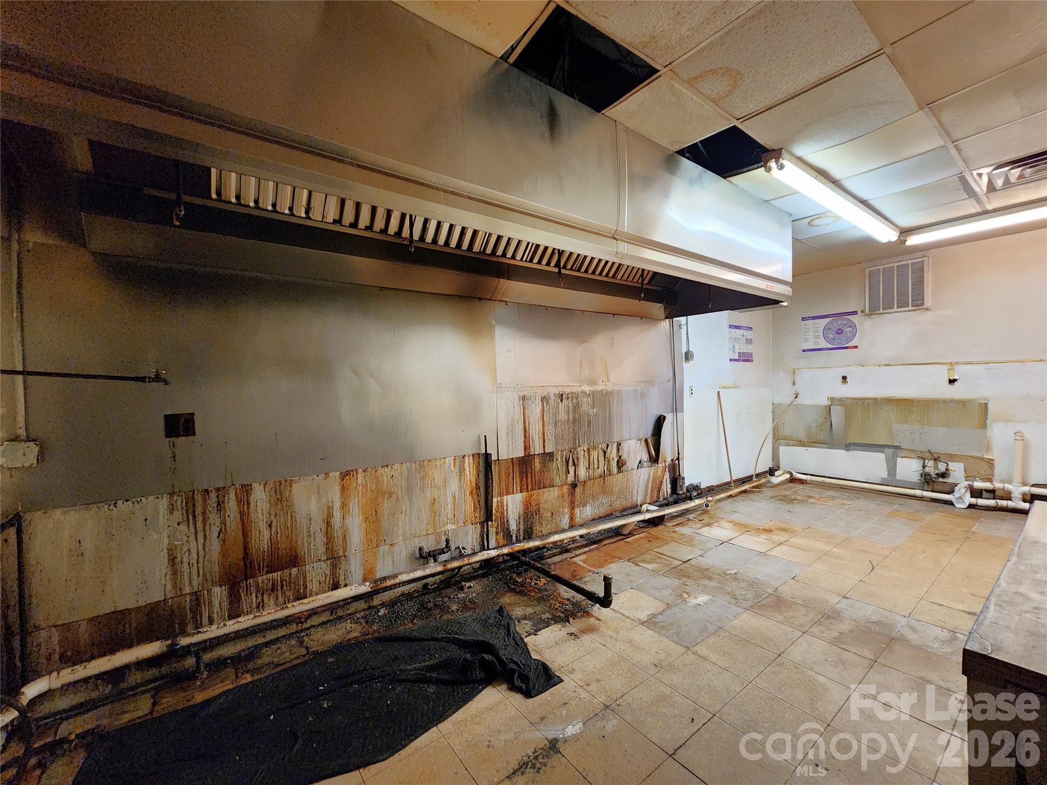2300 S Cannon Boulevard Property Photo 11