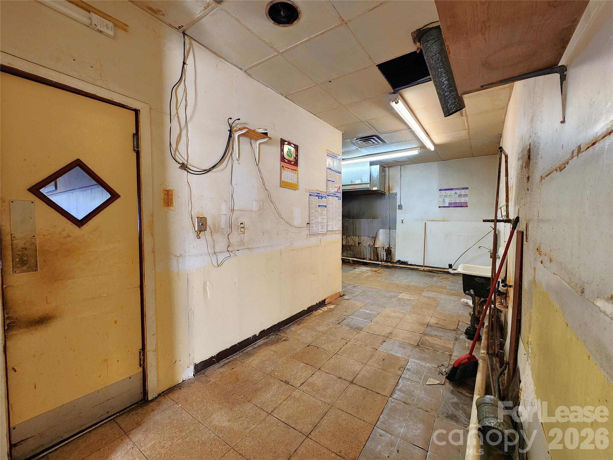 2300 S Cannon Boulevard Property Photo 12