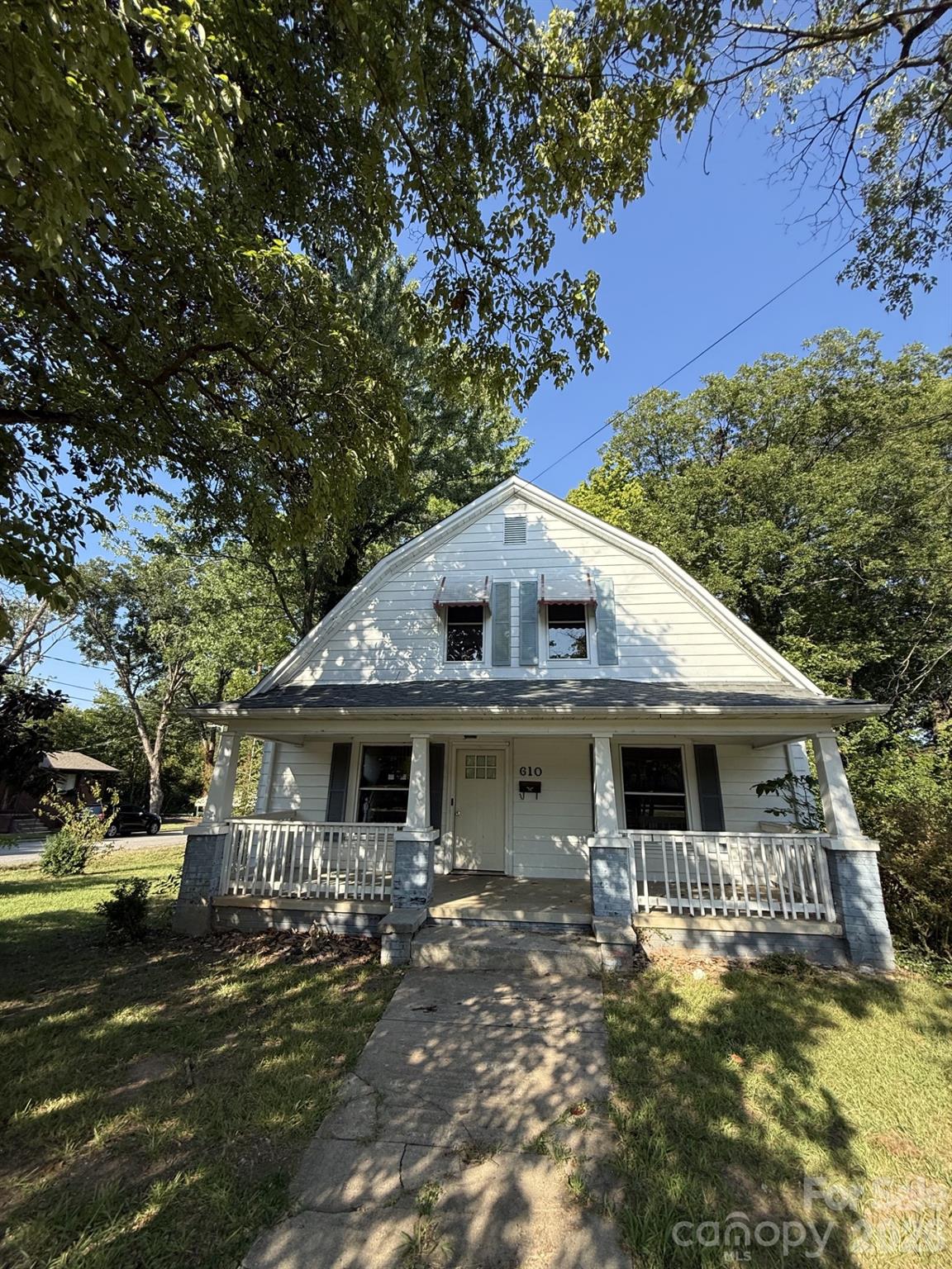 610 4th Street Property Photo 1
