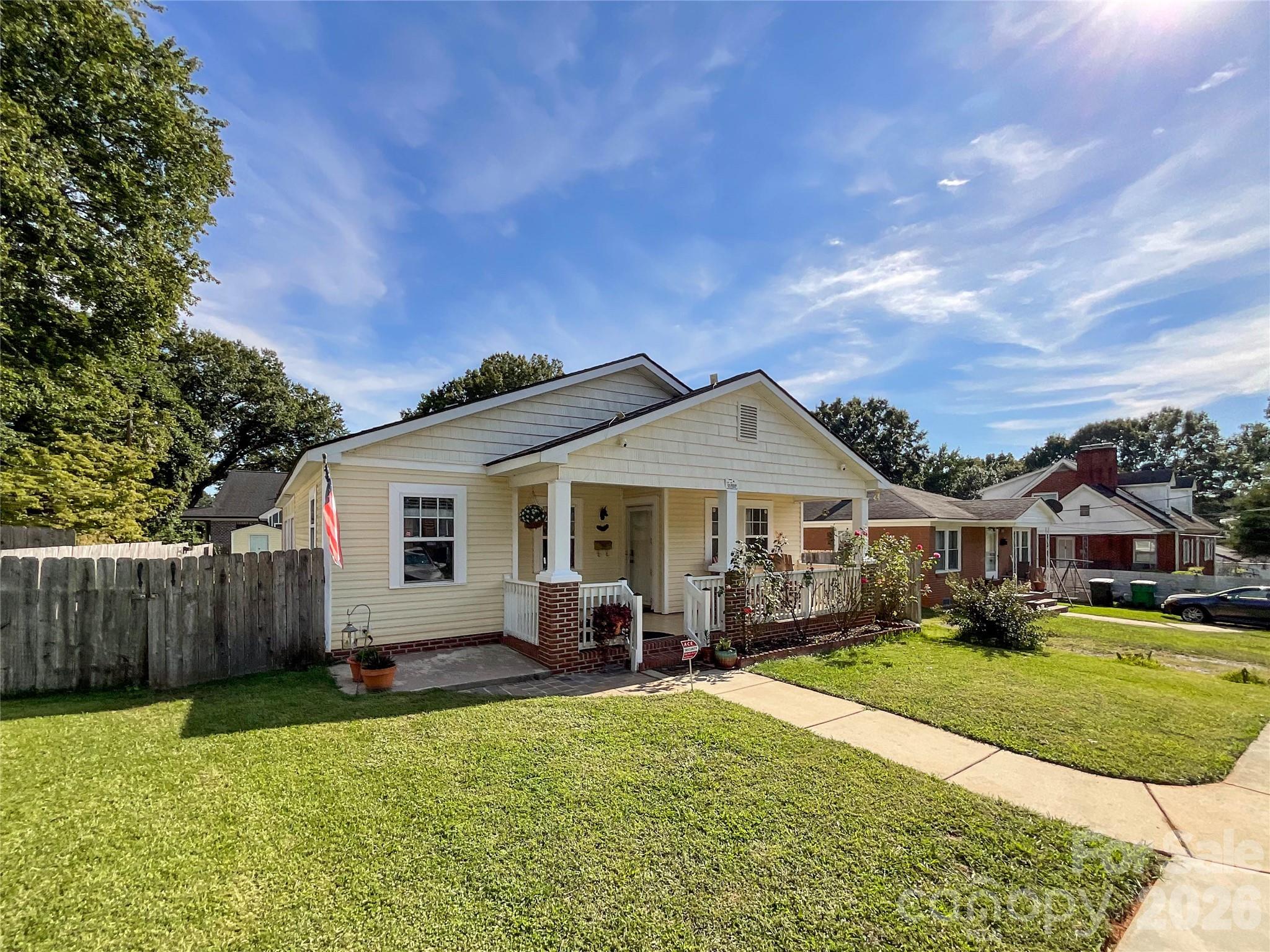 1501 Effingham Road Property Photo 2