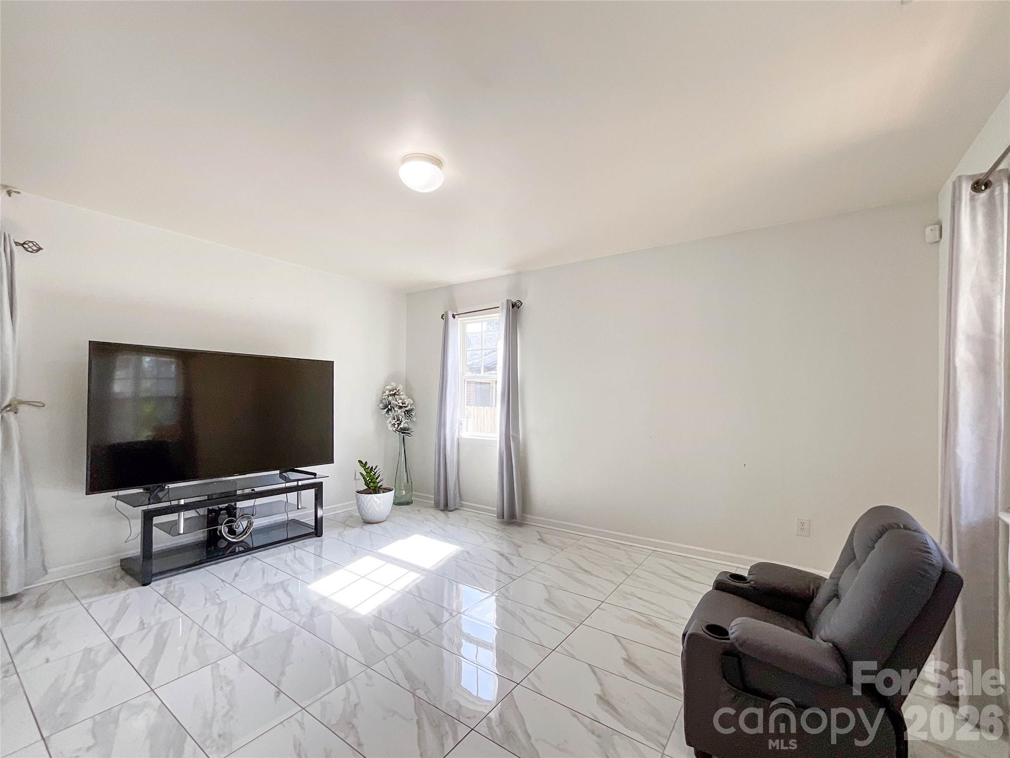 1501 Effingham Road Property Photo 4
