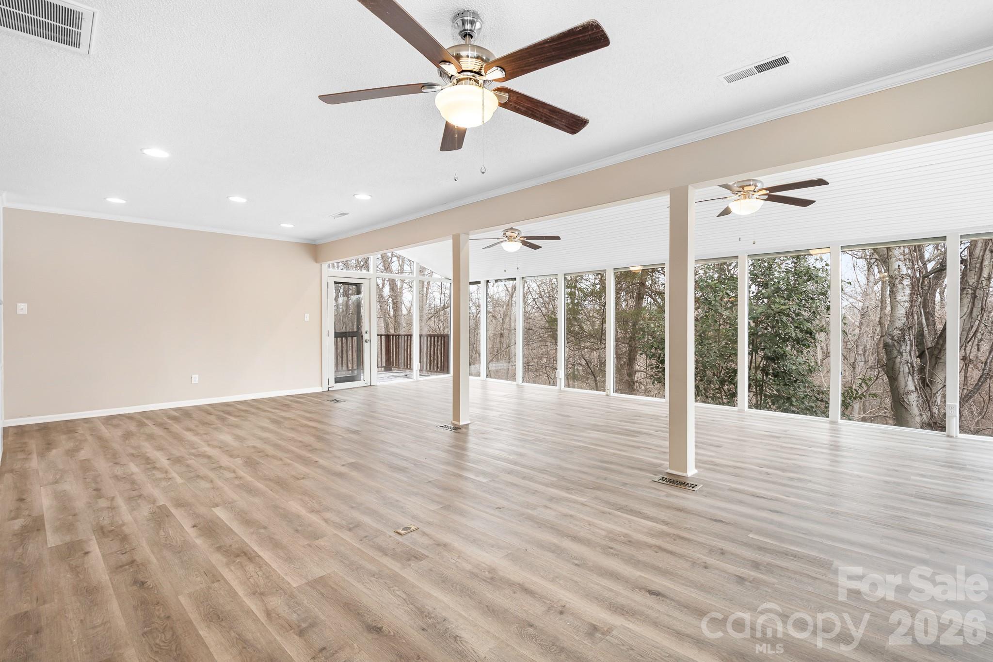 1126 Hanford Place Property Photo 11