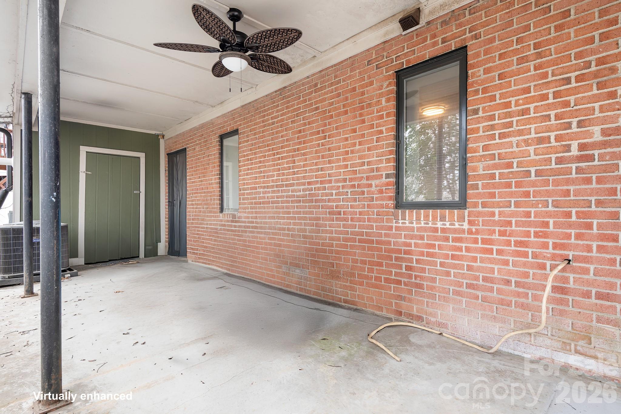 1126 Hanford Place Property Photo 24