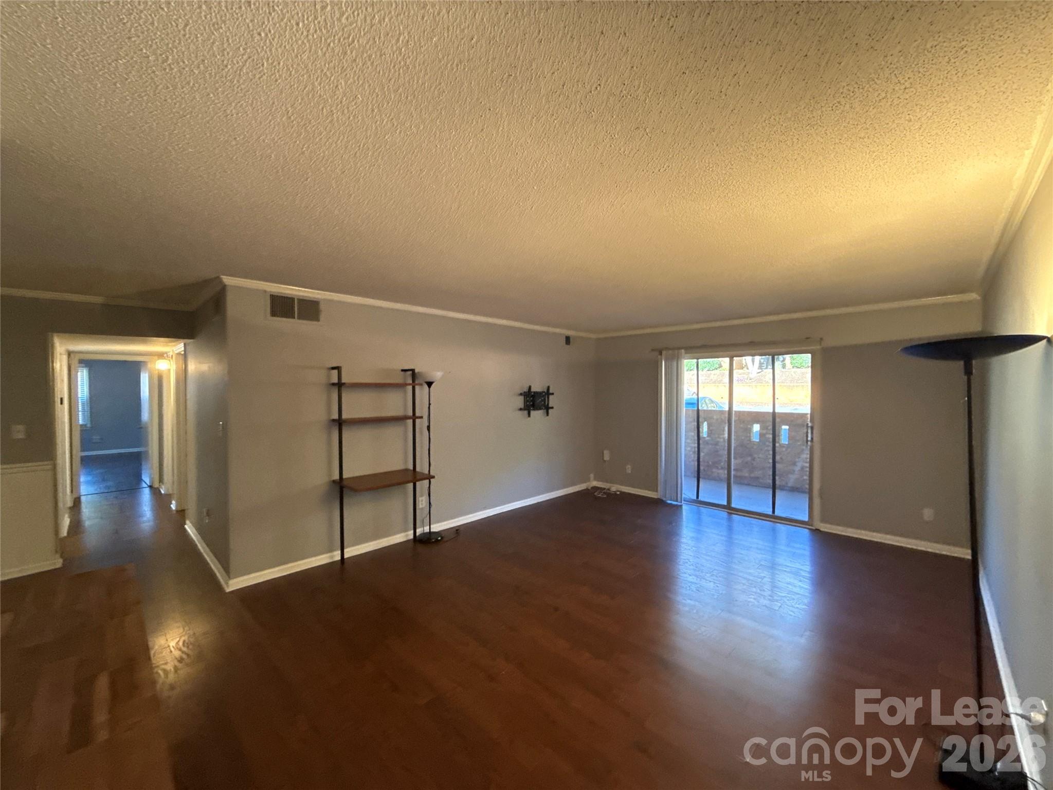 4739 Hedgemore Drive N Property Photo 3