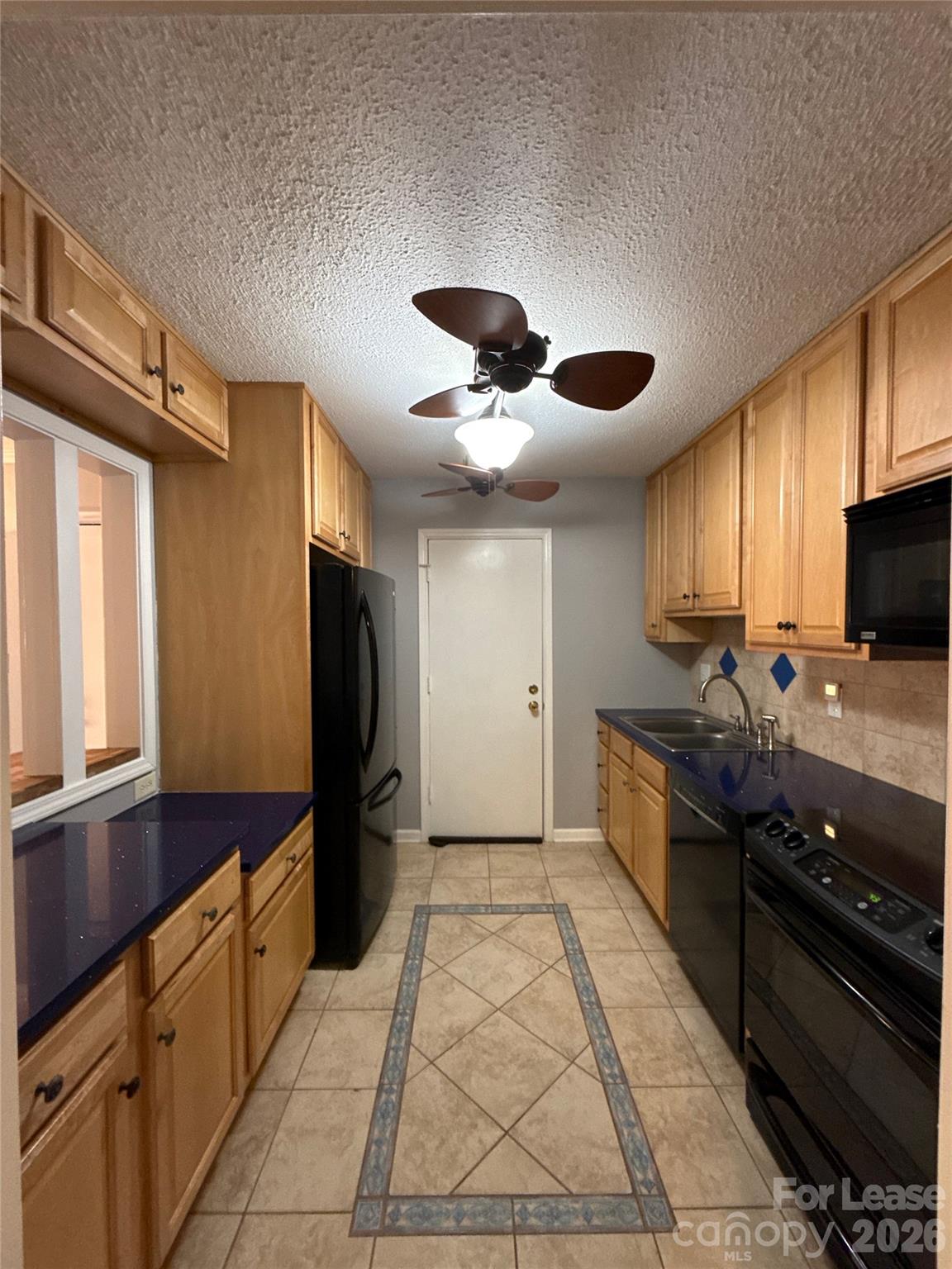 4739 Hedgemore Drive N Property Photo 7