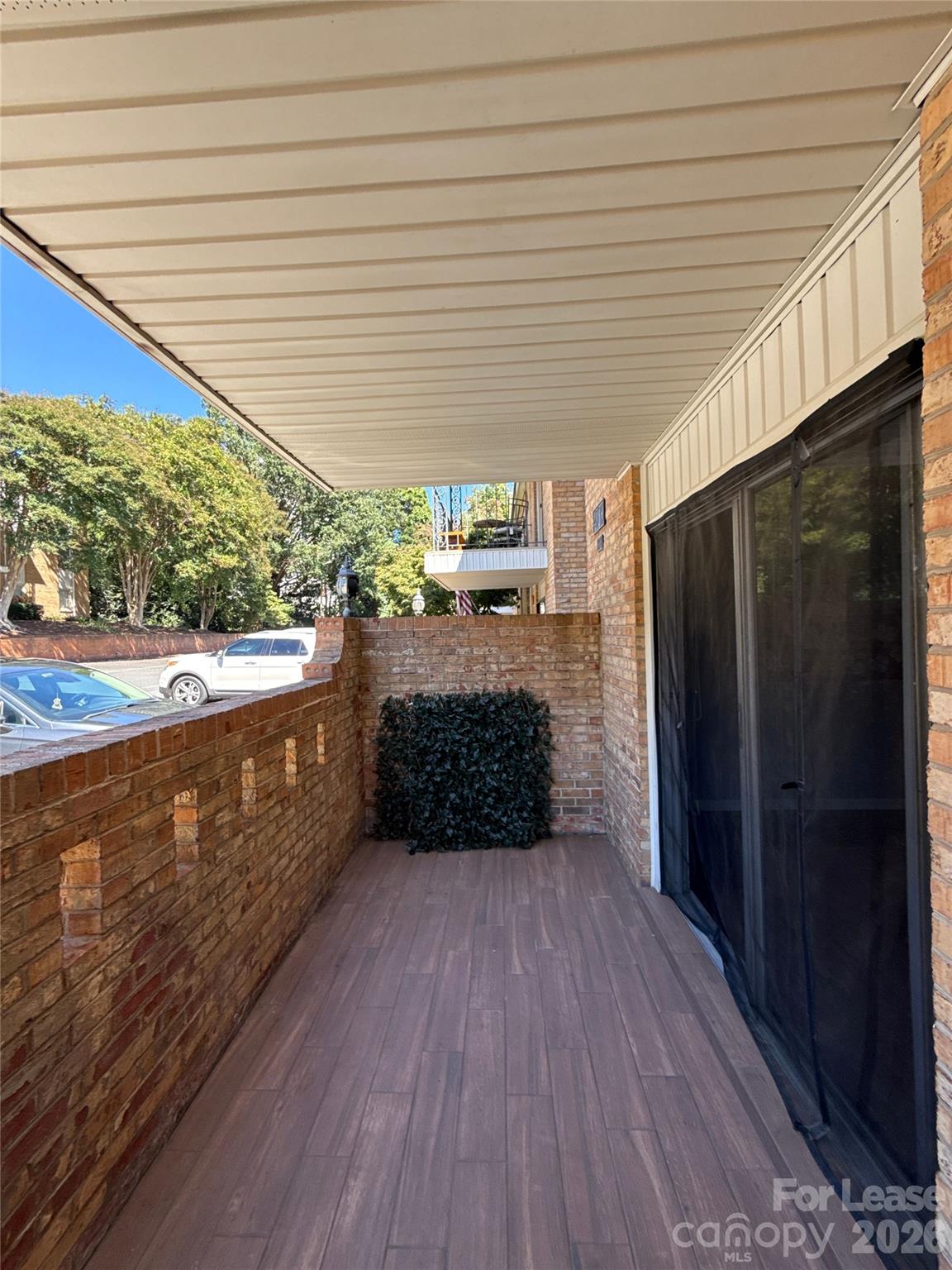 4739 Hedgemore Drive N Property Photo 17