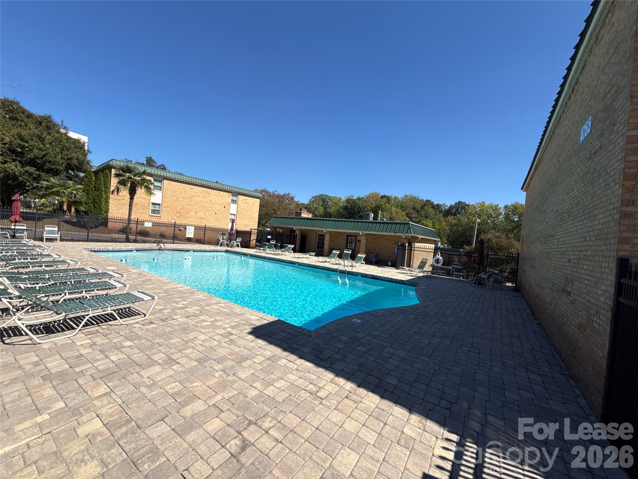 4739 Hedgemore Drive N Property Photo 22