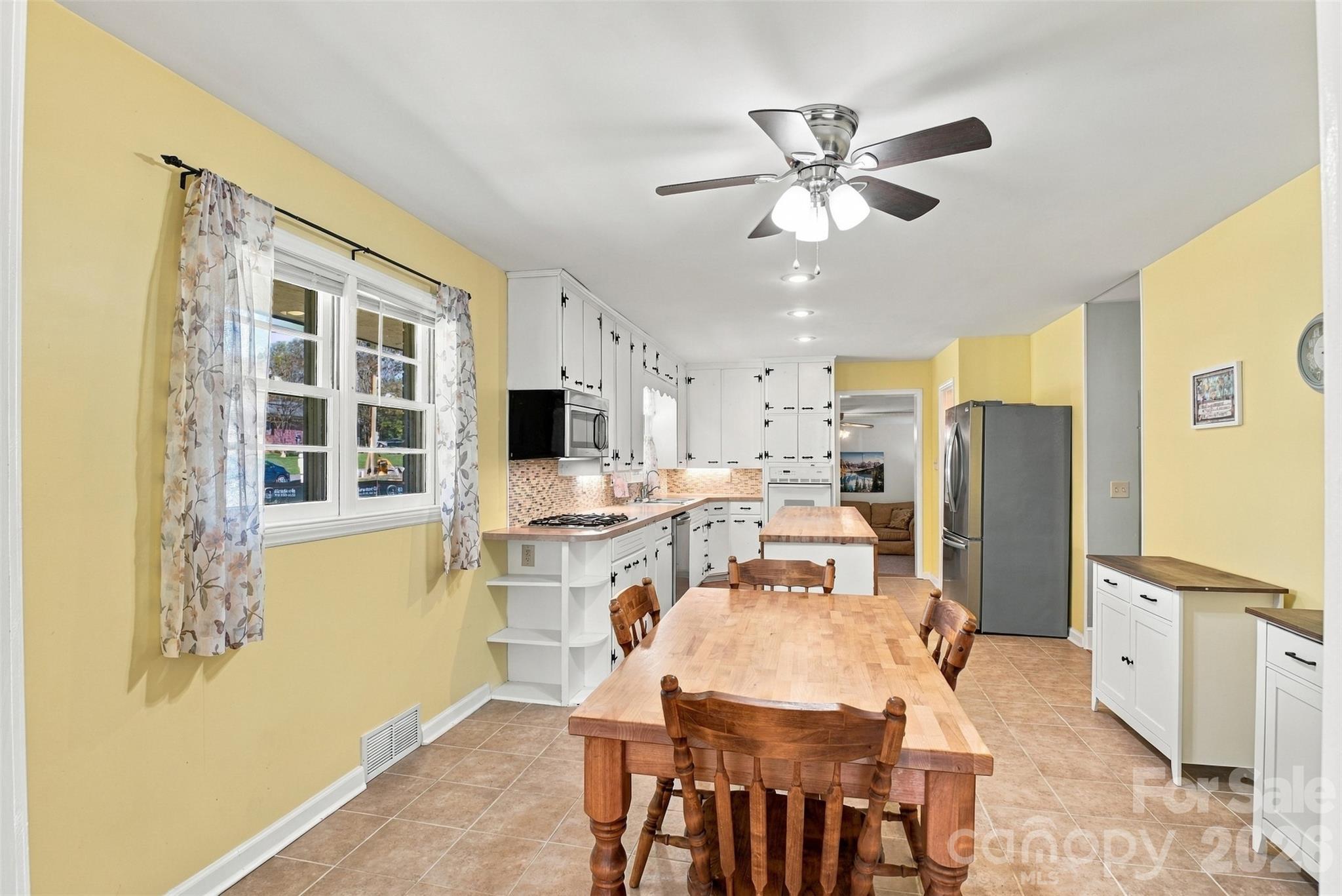 7218 Lakeside Drive Property Photo 10