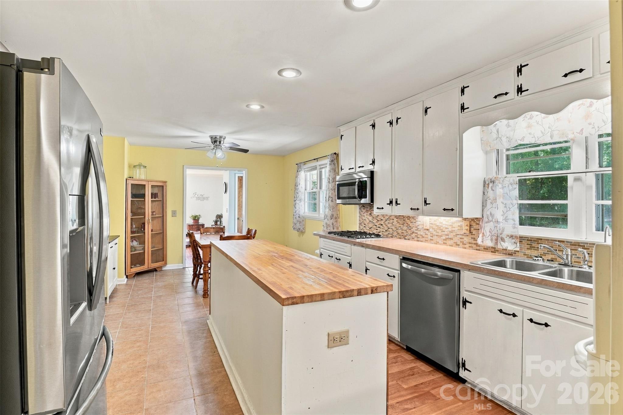 7218 Lakeside Drive Property Photo 11