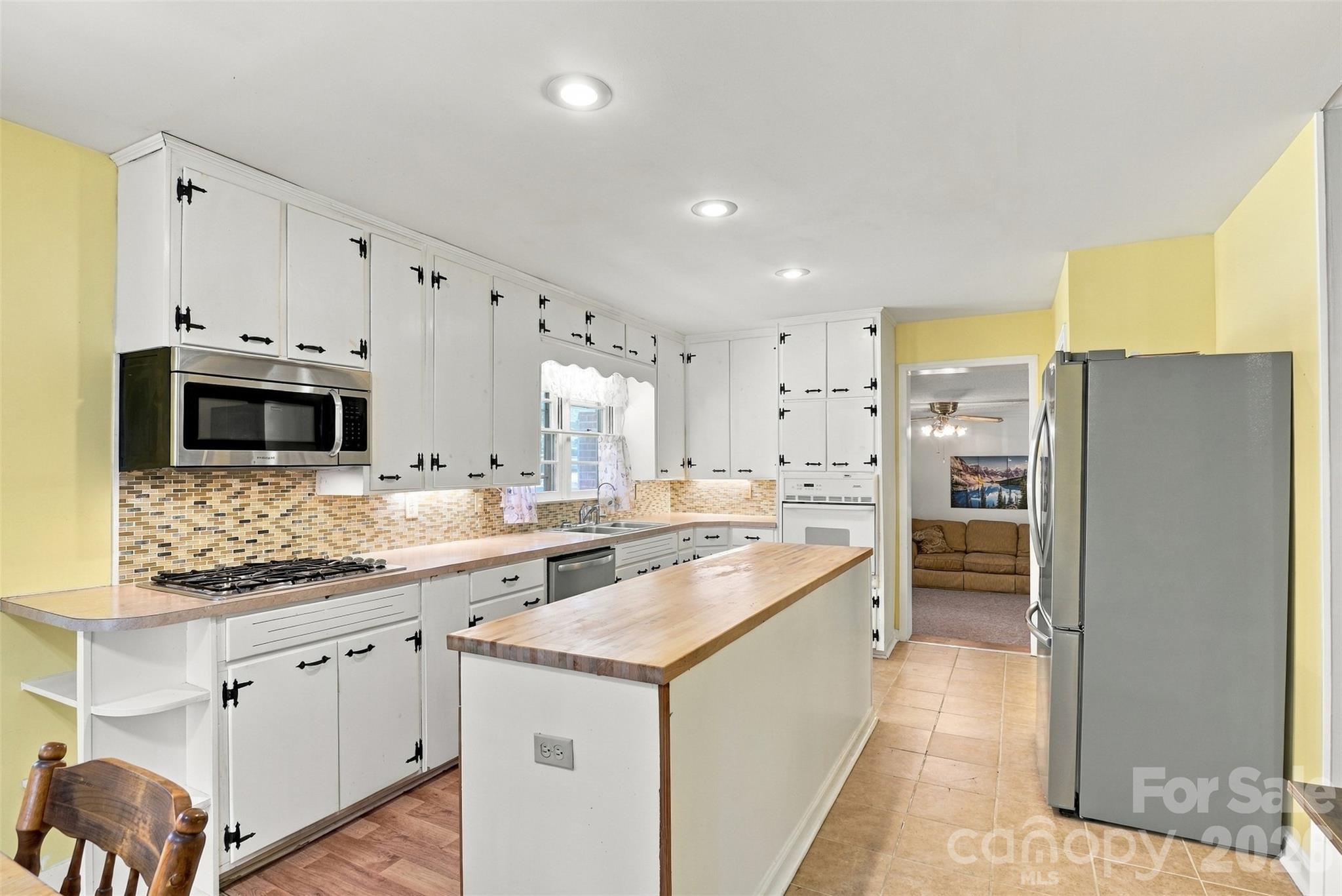 7218 Lakeside Drive Property Photo 14