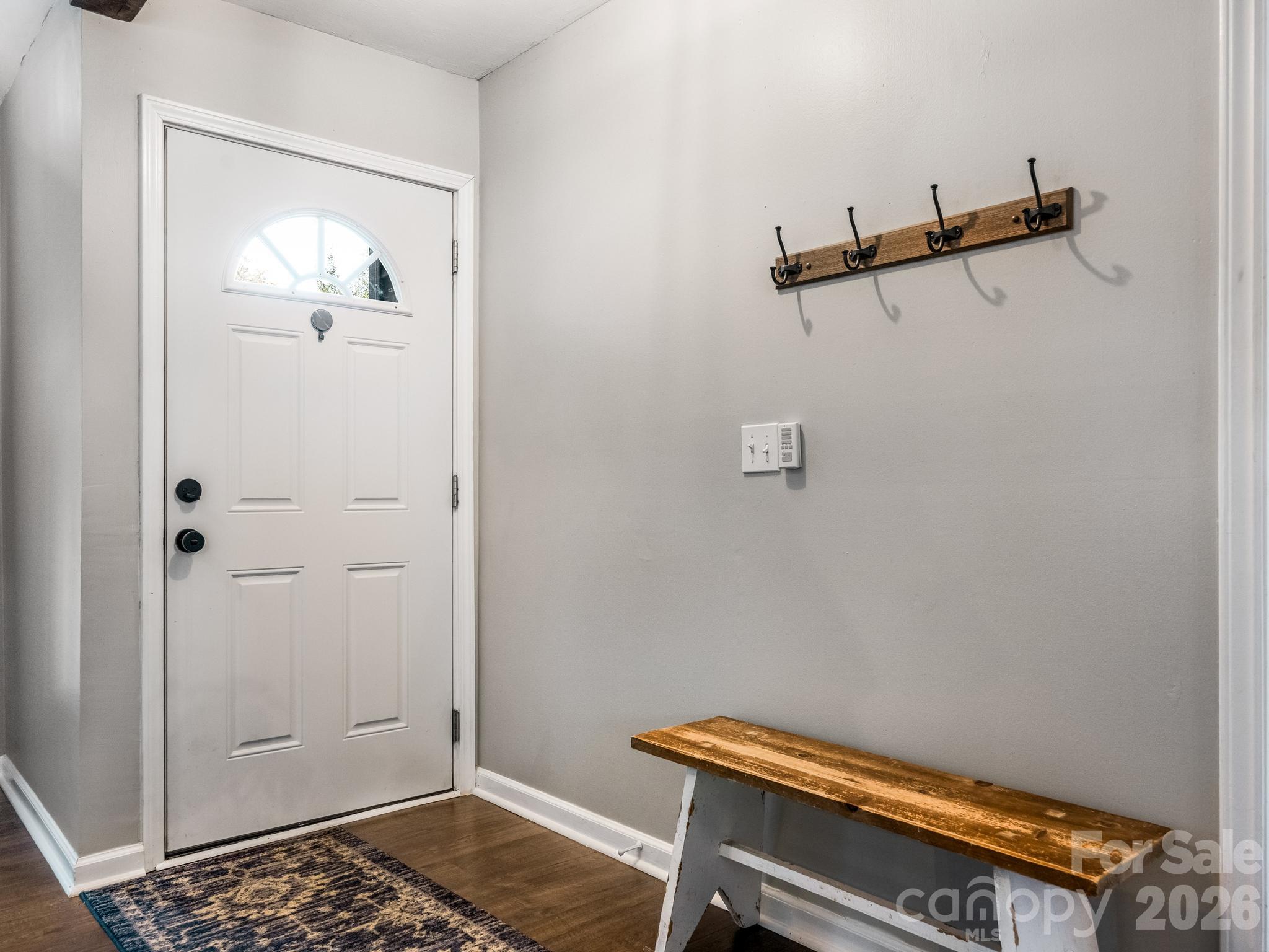 7904 Oakbark Lane Property Photo 4