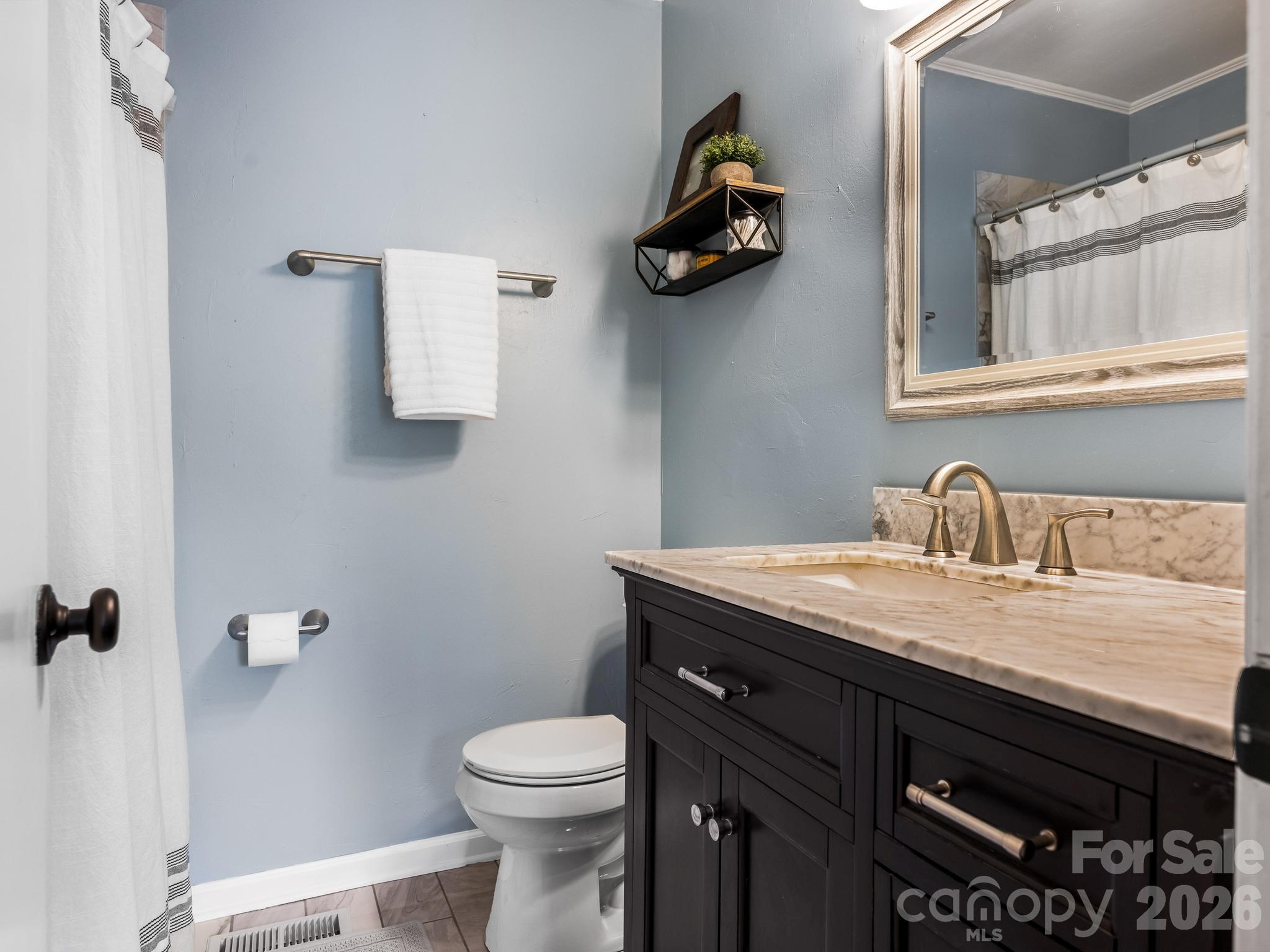 7904 Oakbark Lane Property Photo 14