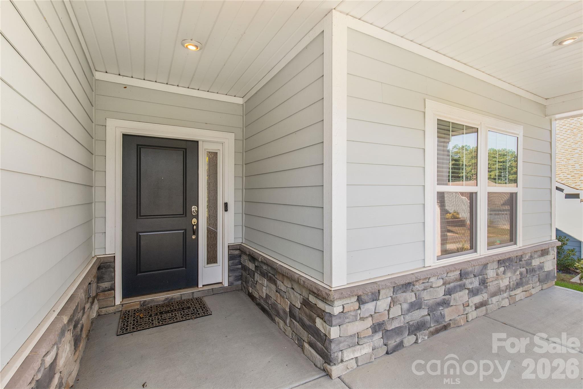 5235 Admirals Landing Property Photo 5