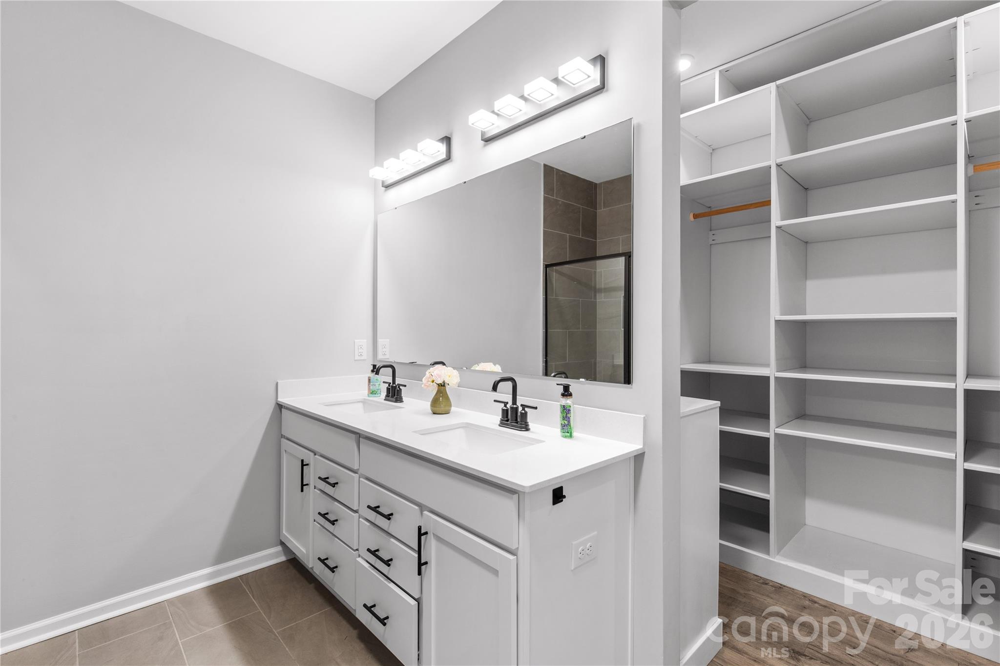 5235 Admirals Landing Property Photo 26
