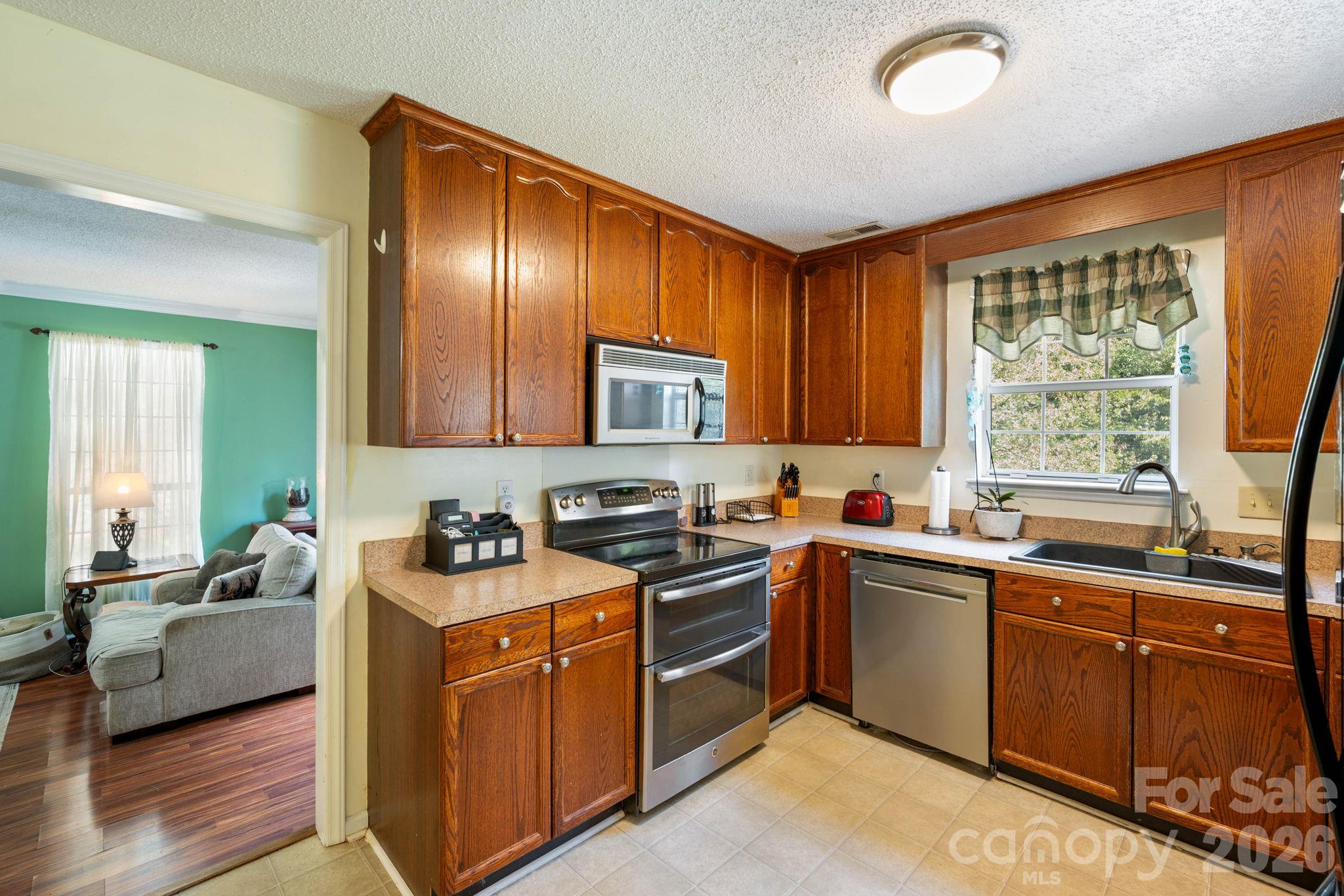 1300 Sugar Hollow Drive Property Photo 9