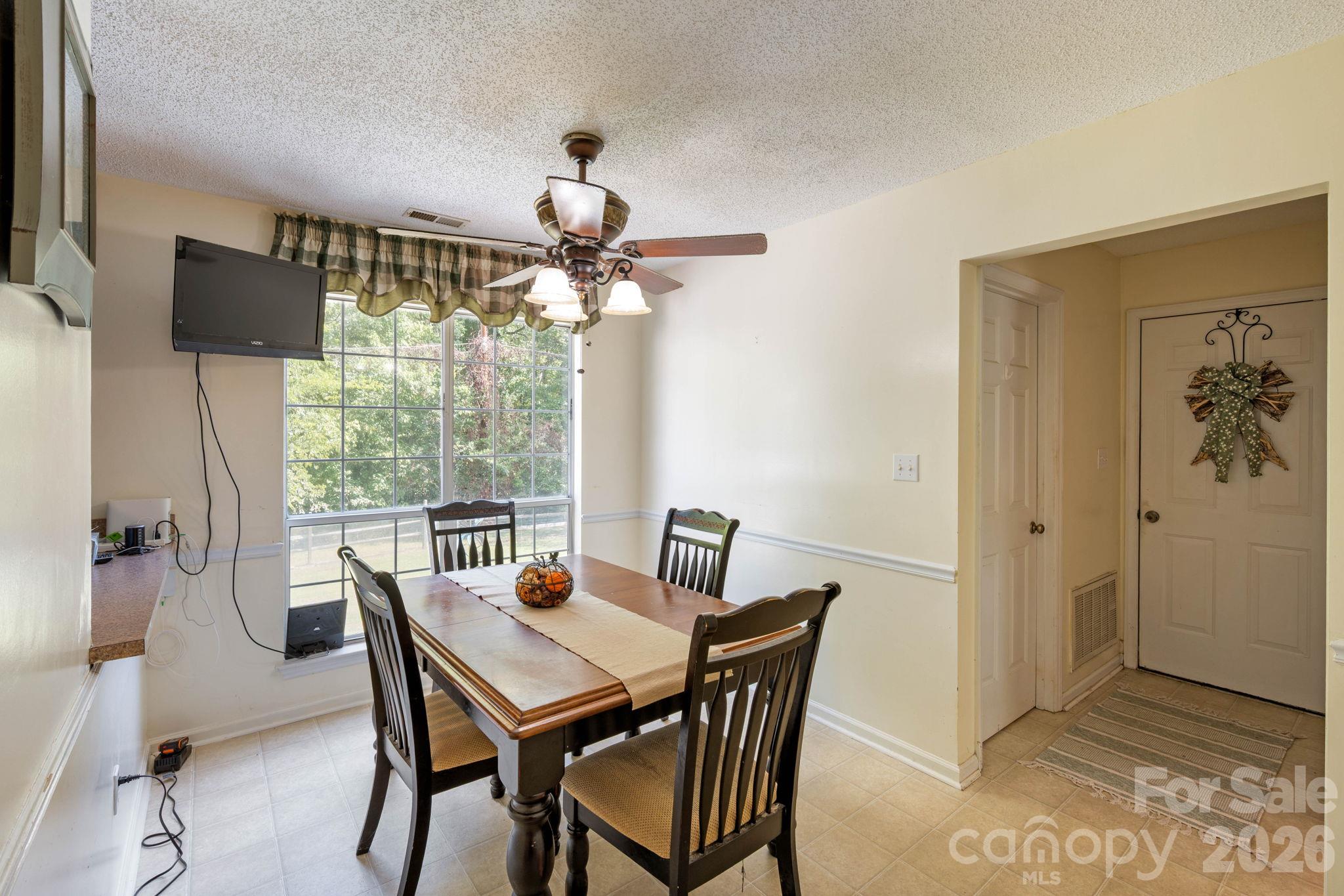 1300 Sugar Hollow Drive Property Photo 11