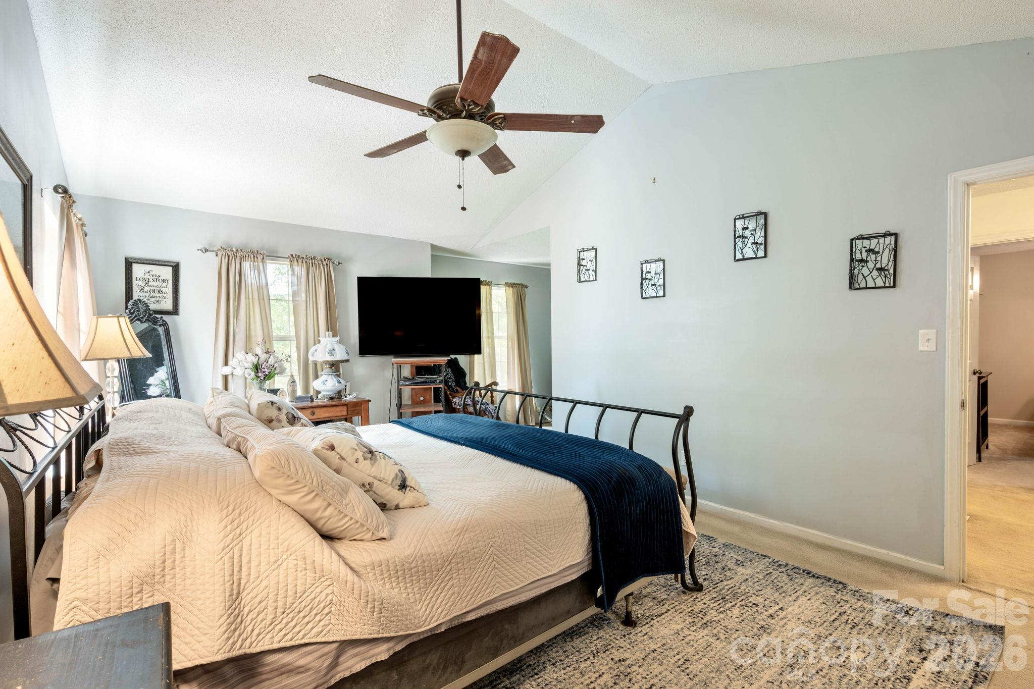 1300 Sugar Hollow Drive Property Photo 14