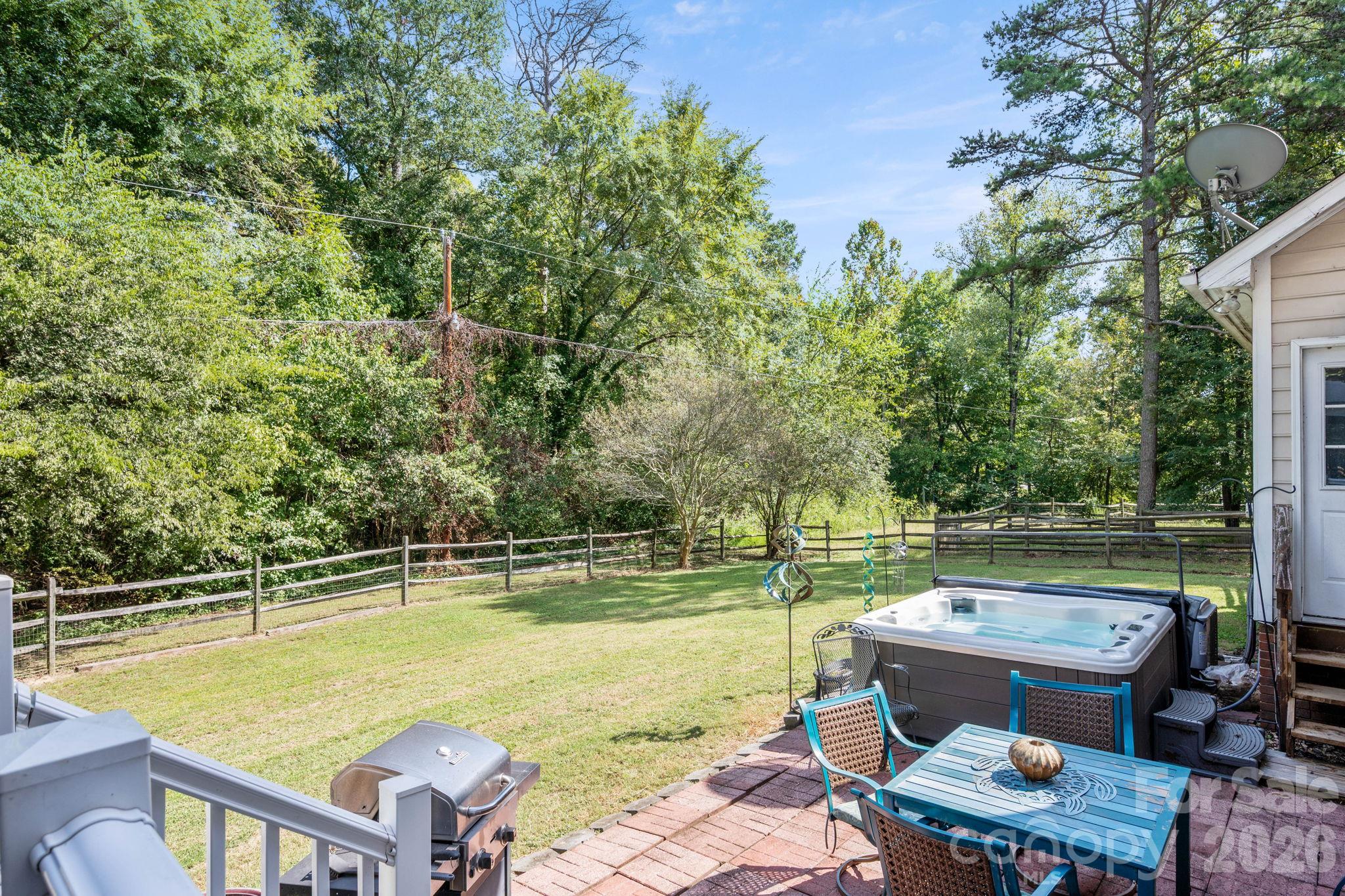 1300 Sugar Hollow Drive Property Photo 22