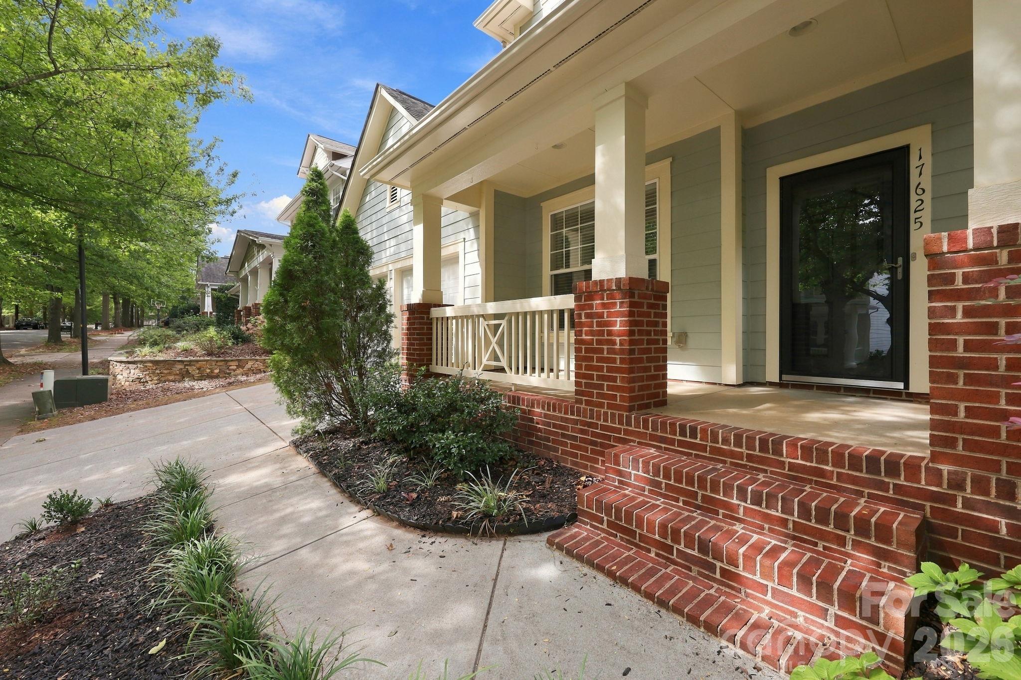 17625 Harbor Walk Drive Property Photo 4