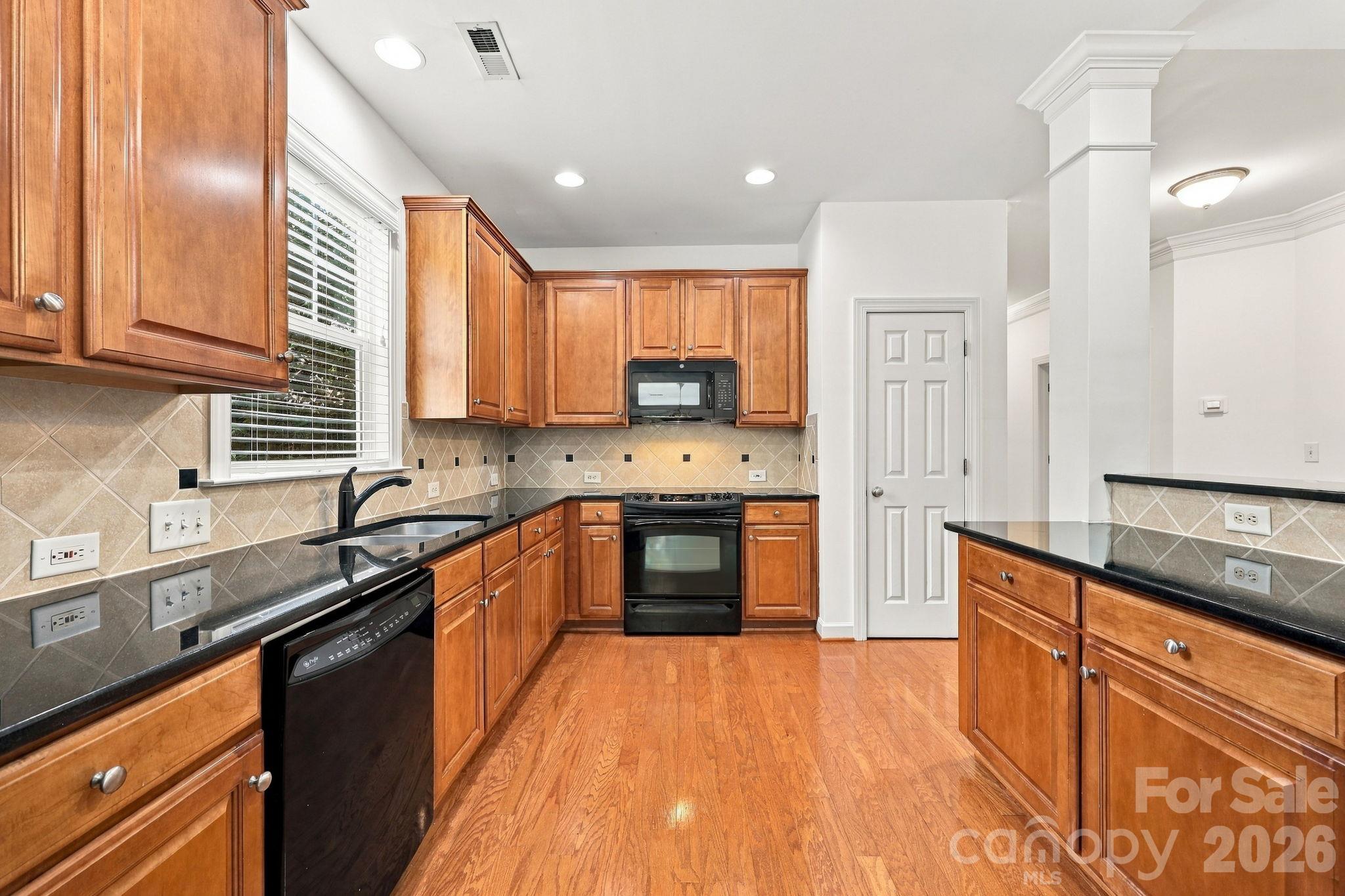 17625 Harbor Walk Drive Property Photo 14