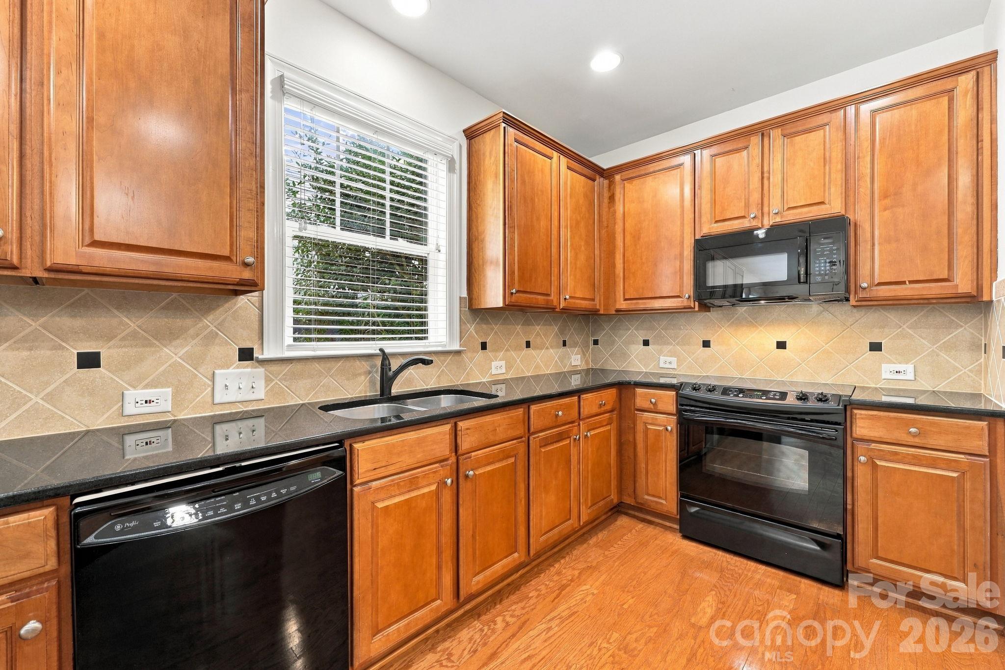 17625 Harbor Walk Drive Property Photo 16